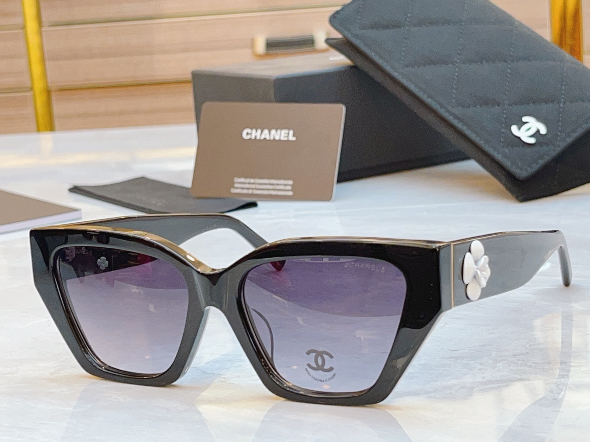 ，【CHAN*】香奈*儿新款太阳镜，
MODEL：CH5116，SIZE：54口18-145