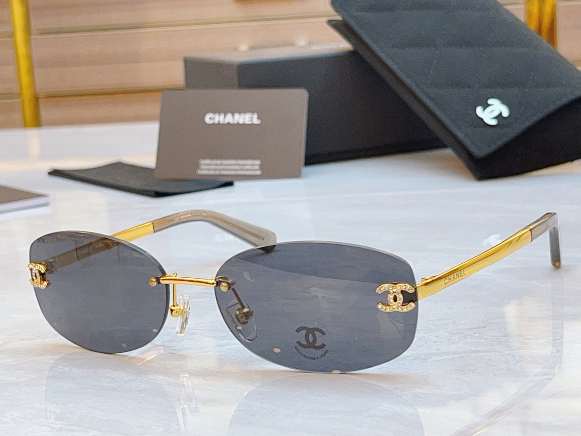 ，【CHAN*】香奈*儿新款太阳镜，
MODEL：CH71559，SIZE：62口16-145