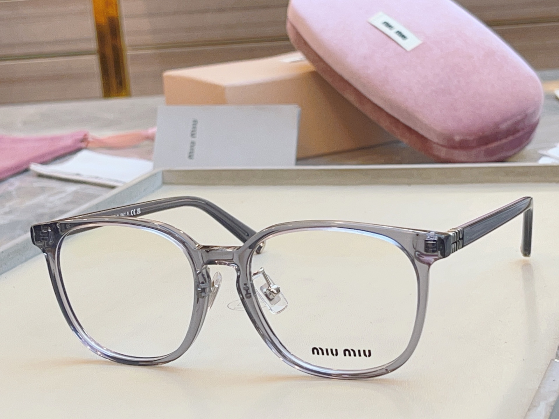 NO:374014,,【MIUMI*】Miao*Miao's new glasses frame, Mod: VMU 07W-5, SIZE: 53-port 17-140 glasses, sunglasses, sunglasses, glasses, miumiu19860909,【MIUMI*】缪*缪新款眼镜架,Mod: VMU 07W-5,SIZE:53口17-140眼镜墨镜太阳镜,眼镜,miumiu,glasses