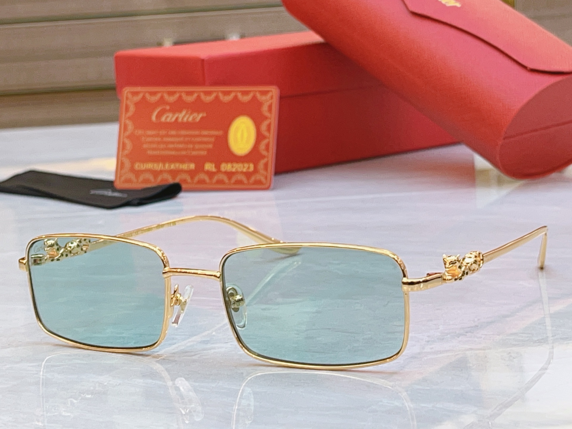 太阳 变色，【CARTIE*】卡地*亚新款太阳镜，CT01590O，size 56口19-142