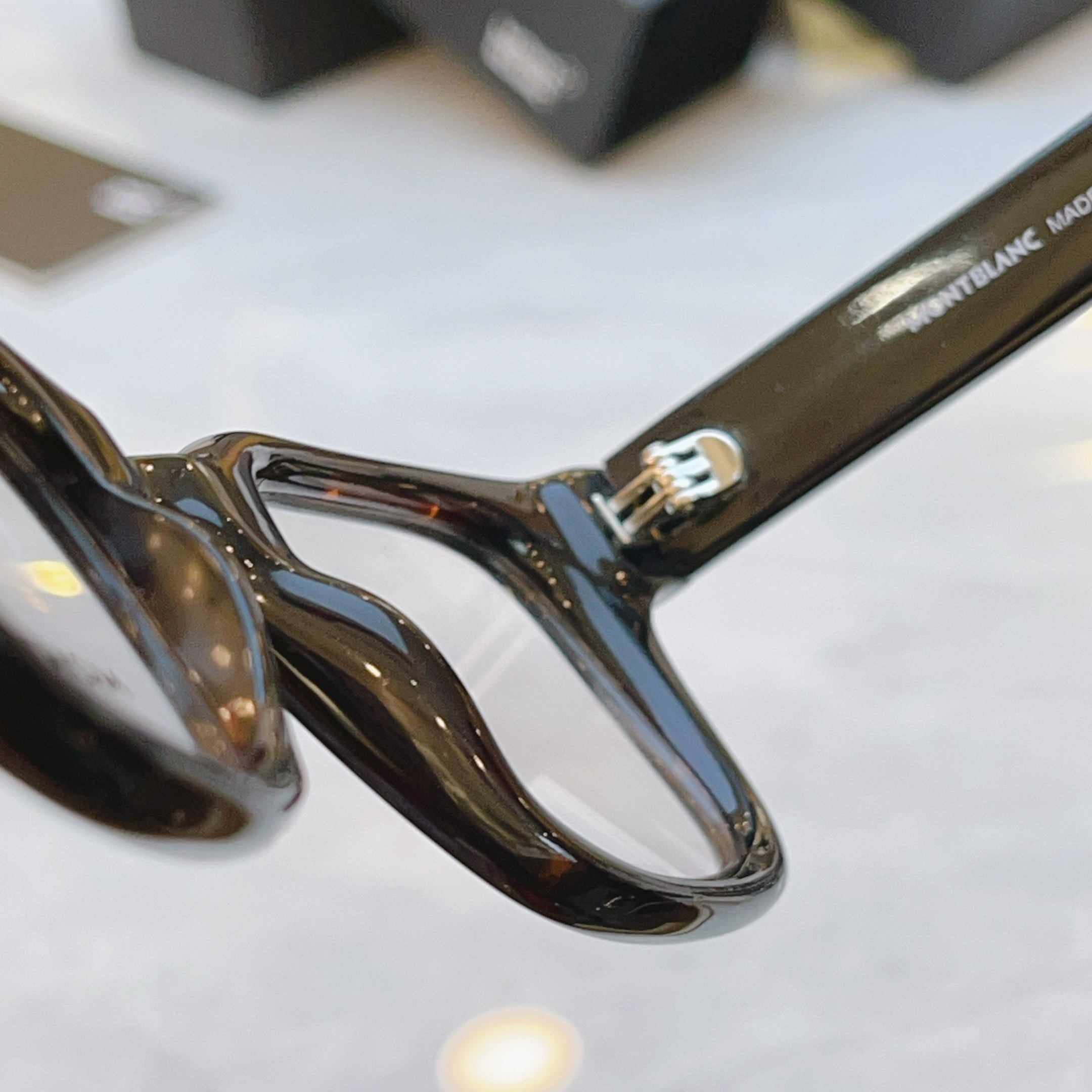 ，【MONT BLAN*】万宝*龙新款太阳镜，MODELMB0388O，SIZE46口25-145