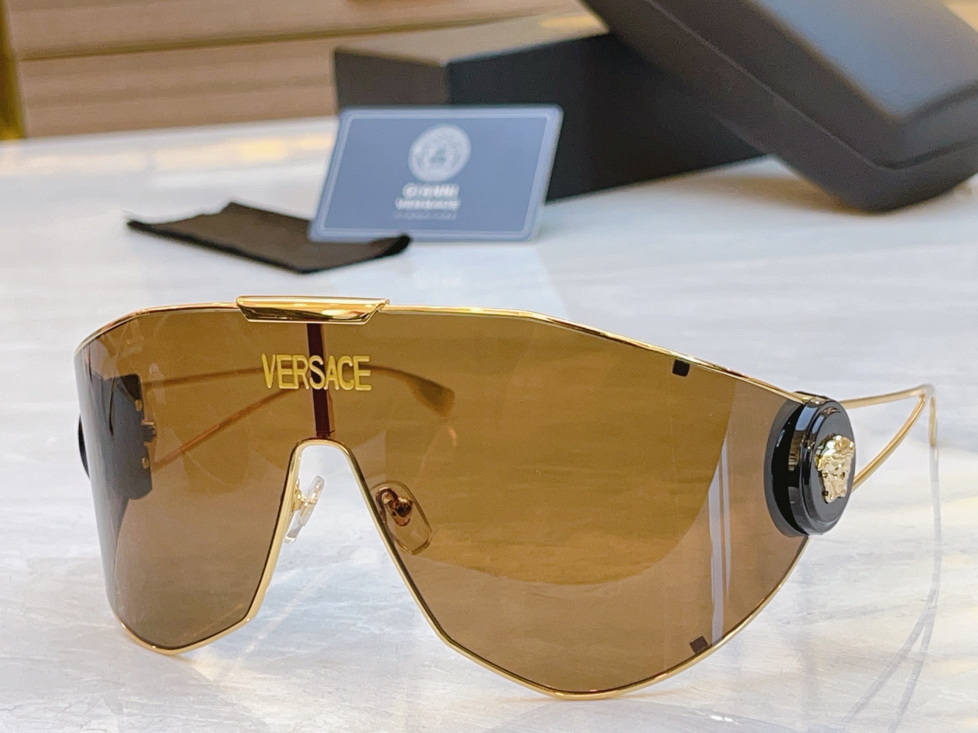 NO:374806,,【VERSAC*】Van Sizhe's new sunglasses, MODELMOD.2268, SIZE146 0-140 glasses sunglasses, glasses, versace, versace19860909,【VERSAC*】范思*哲新款太阳镜, MODELMOD.2268,SIZE146口0-140眼镜墨镜太阳镜,眼镜,versace,versace,glasses