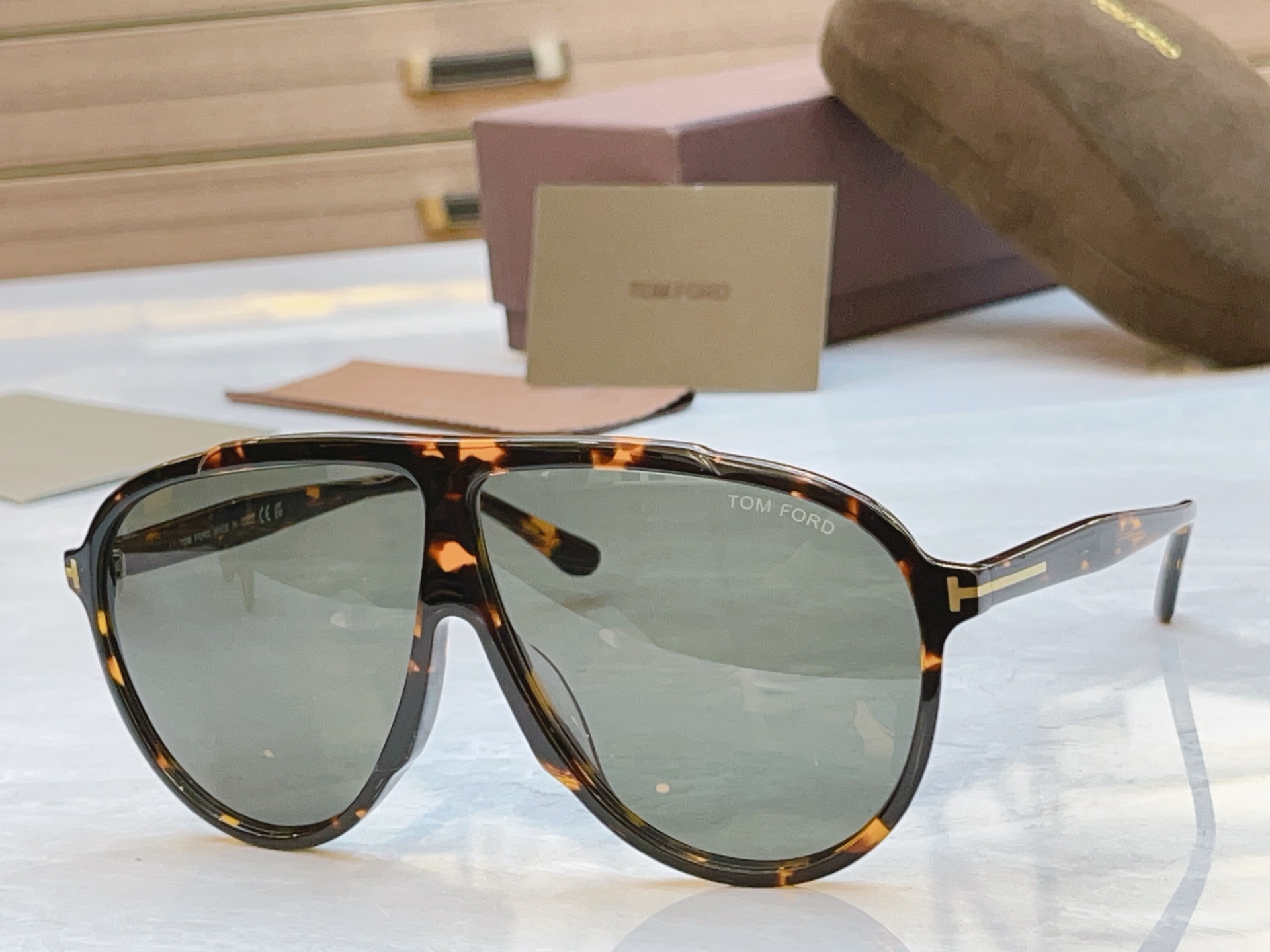 NO:374811,,【TOM FOR*】Tom Ford's new sunglasses, MODELFT1211, SIZE65-5-140 glasses, sunglasses, glasses, tom ford19860909,【TOM FOR*】汤姆*福特新款太阳镜,MODELFT1211,SIZE65口5-140眼镜墨镜太阳镜,眼镜,tom ford,glasses