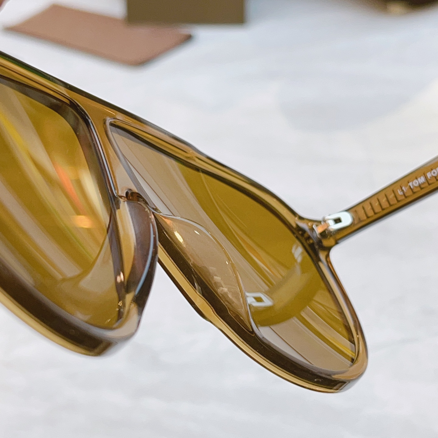 ，【TOM FOR*】汤姆*福特新款太阳镜🕶️，MODEL：FT1211，SIZE：65口5-140