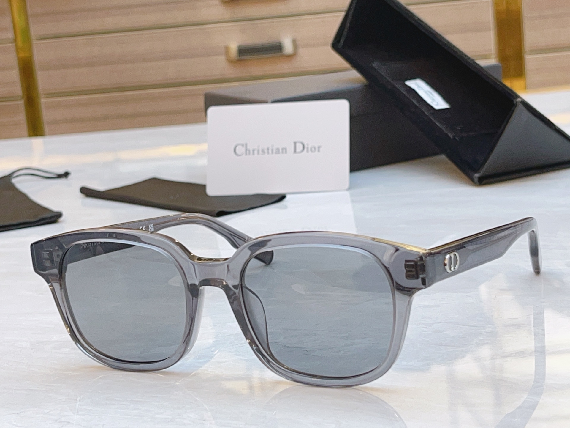 ，【DIO* 】迪*奥新款太阳镜，MODEL：CDMidnight S4I，SIZE：52口21-145