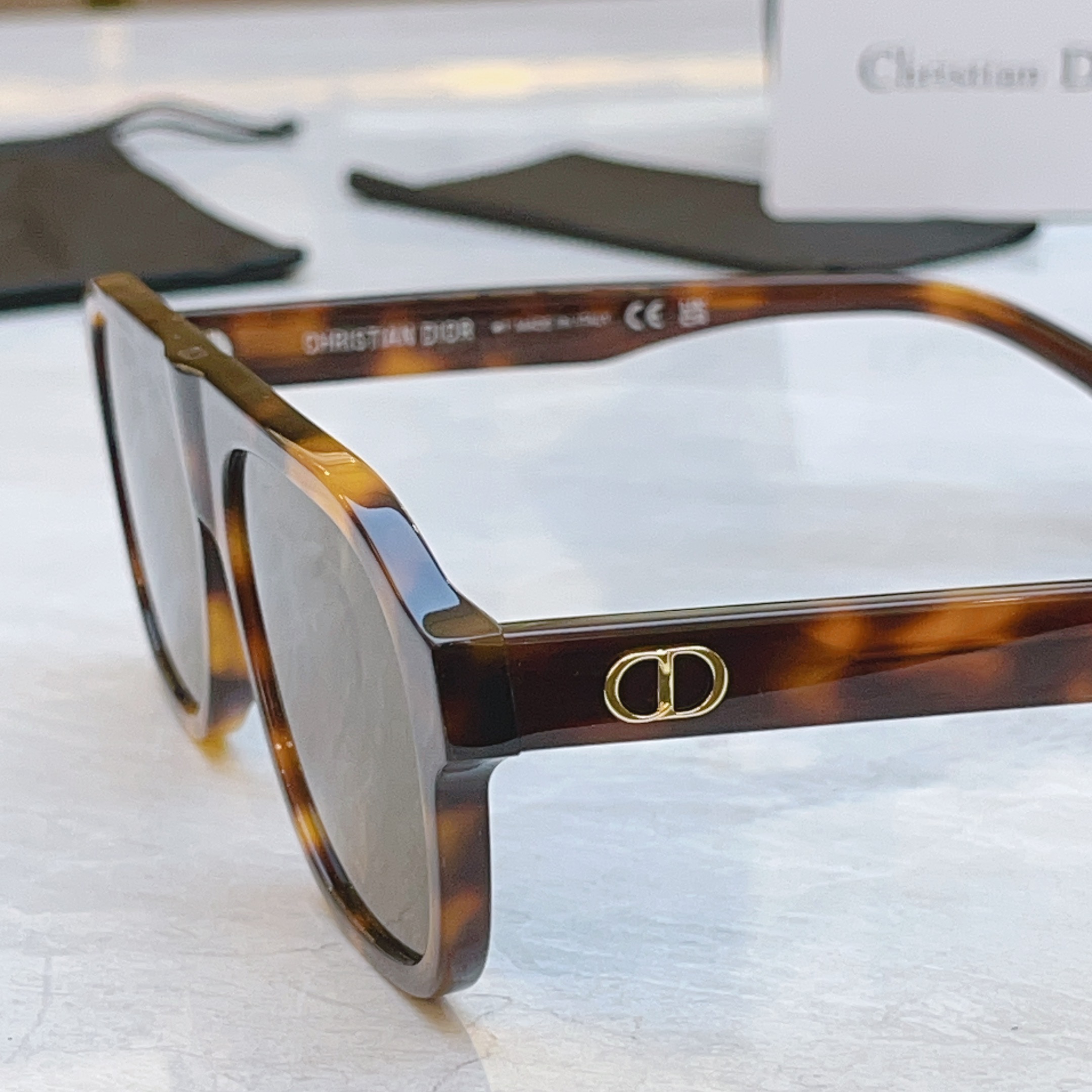 ，【DIO* 】迪*奥新款太阳镜，MODEL：CDMidnight A1F，SIZE：55口17-145