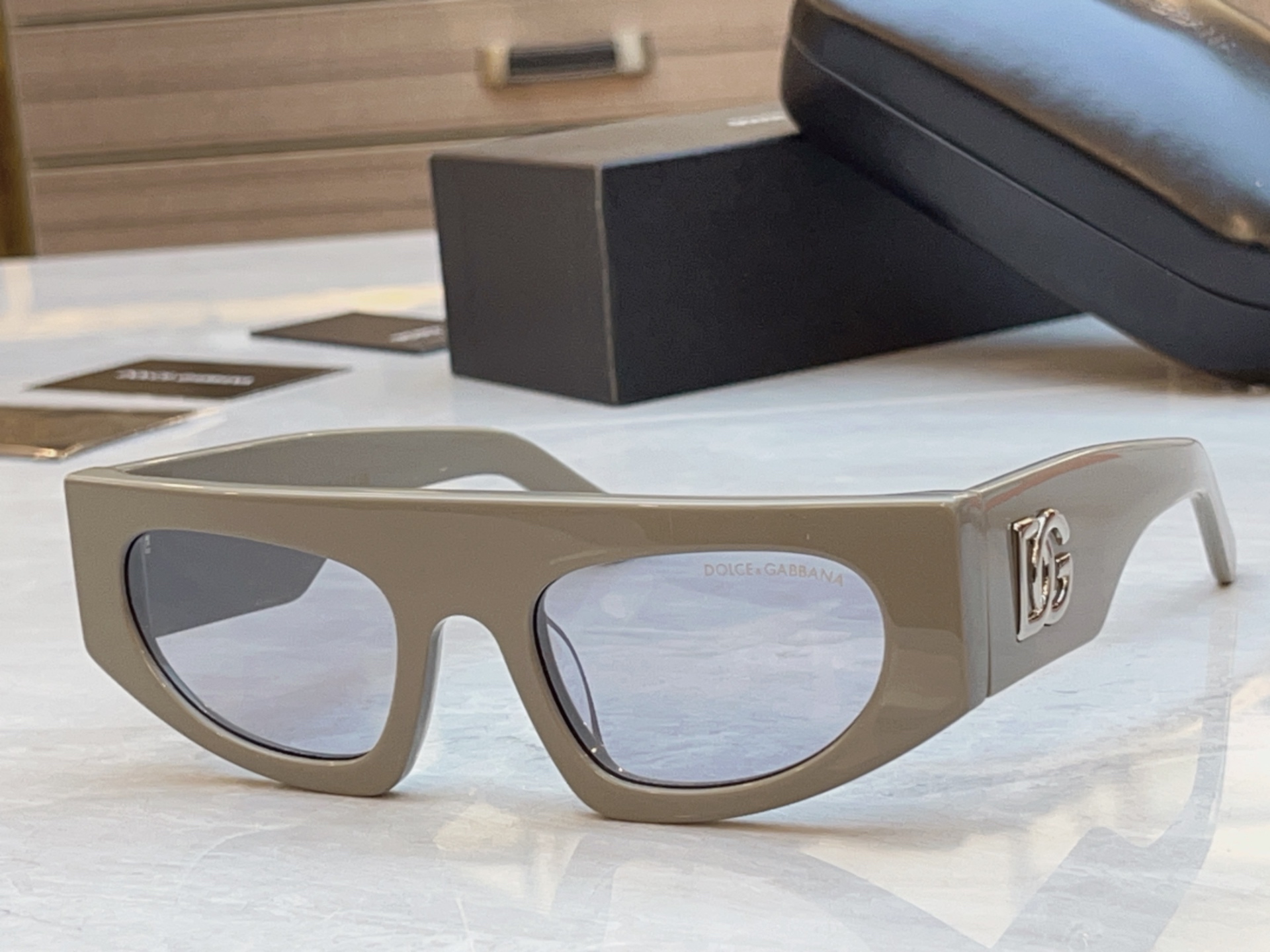 ，【DOLCE & GABBAN*】D*G新款太阳镜，MODEL：DX4004，SIZE：52口21-1