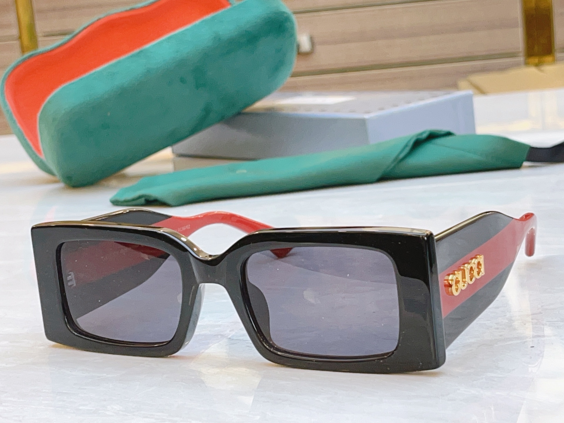 ，【GUCC*】古*驰新款太阳镜，GG1860S，SIZE:53口22-145