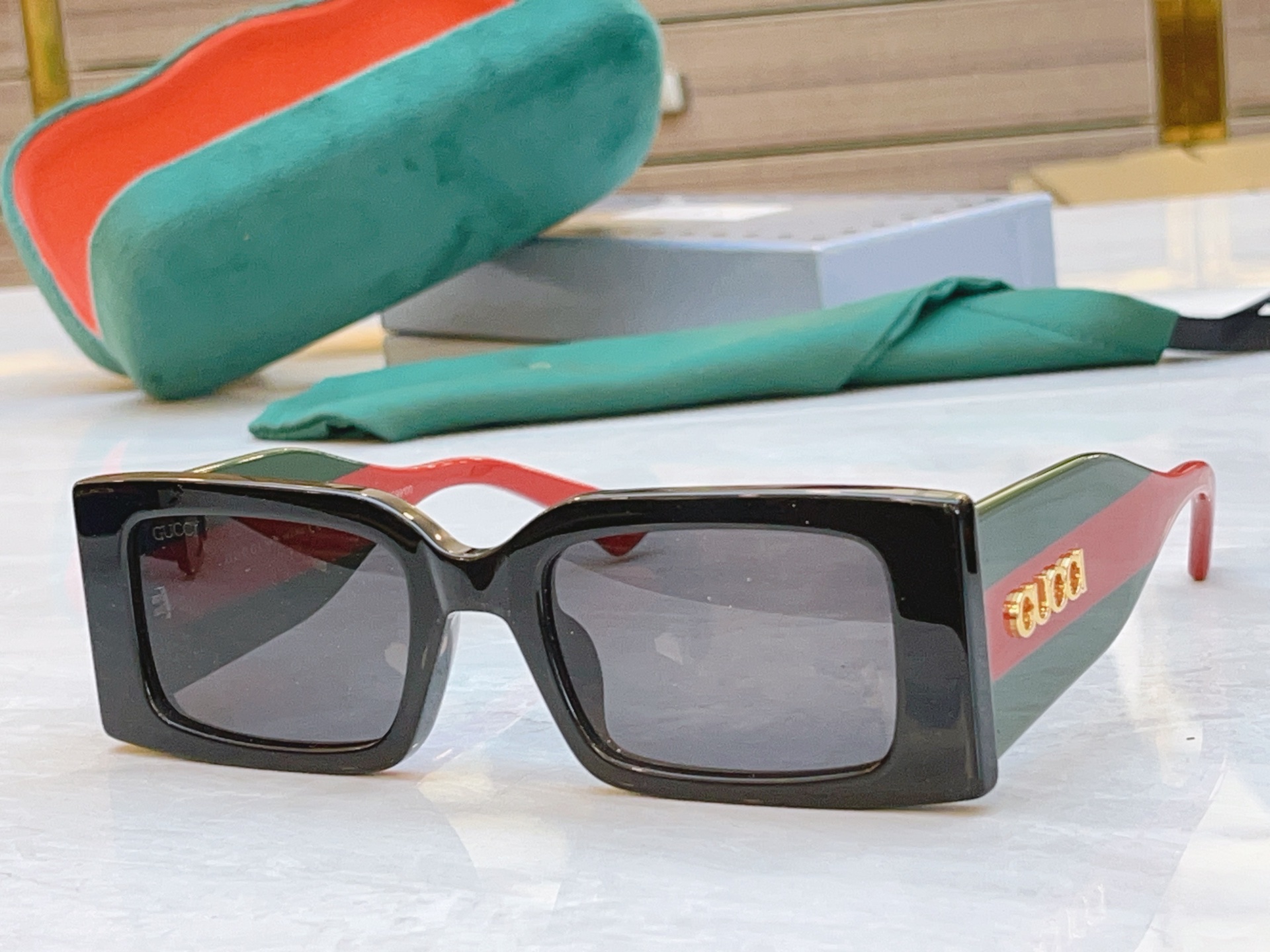 ，【GUCC*】古*驰新款太阳镜，GG1860S，SIZE:53口22-145