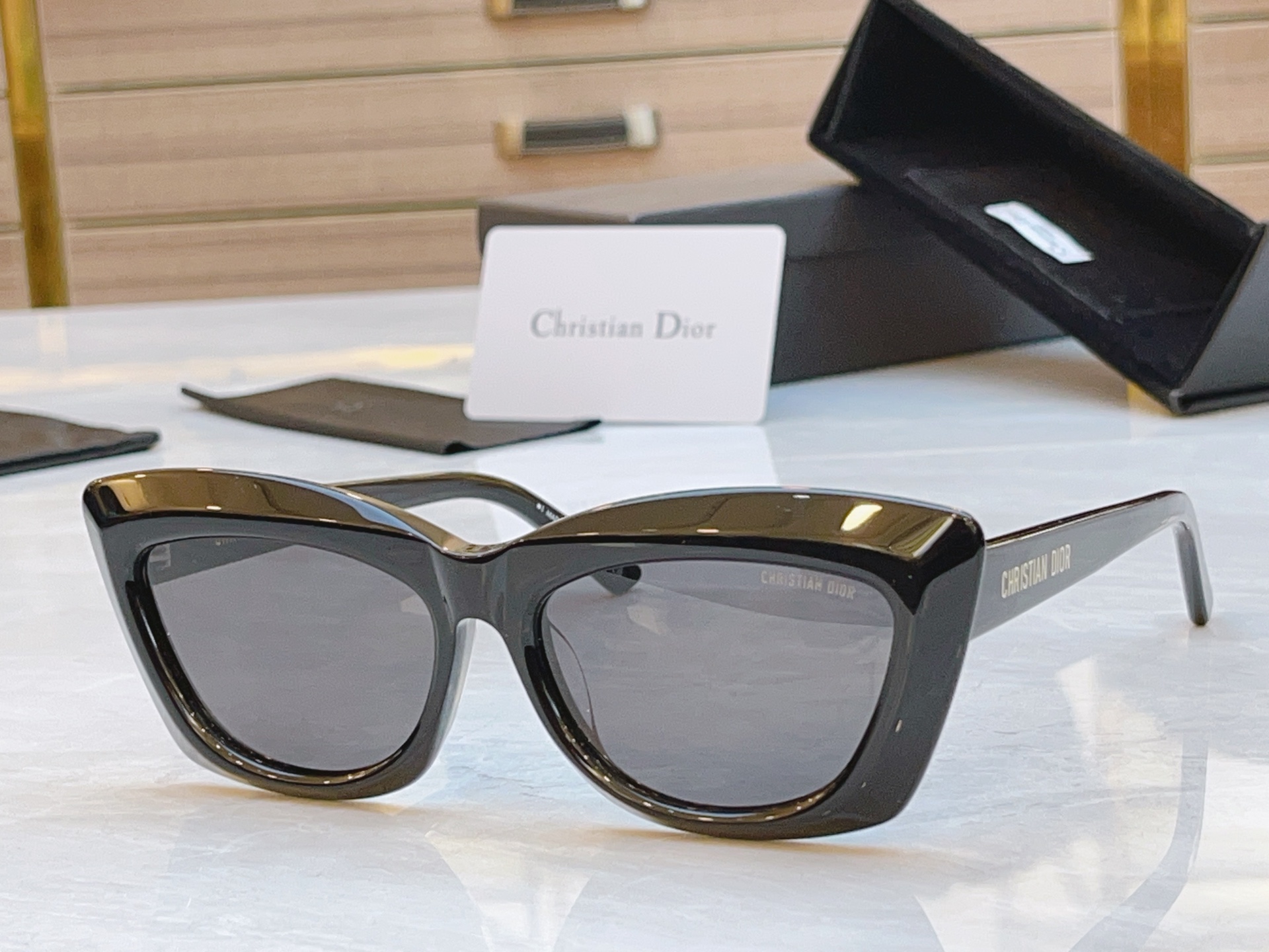 ，【DIO* 】迪*奥新款太阳镜，MODEL：CDMidnight B3F，SIZE：55口17-145