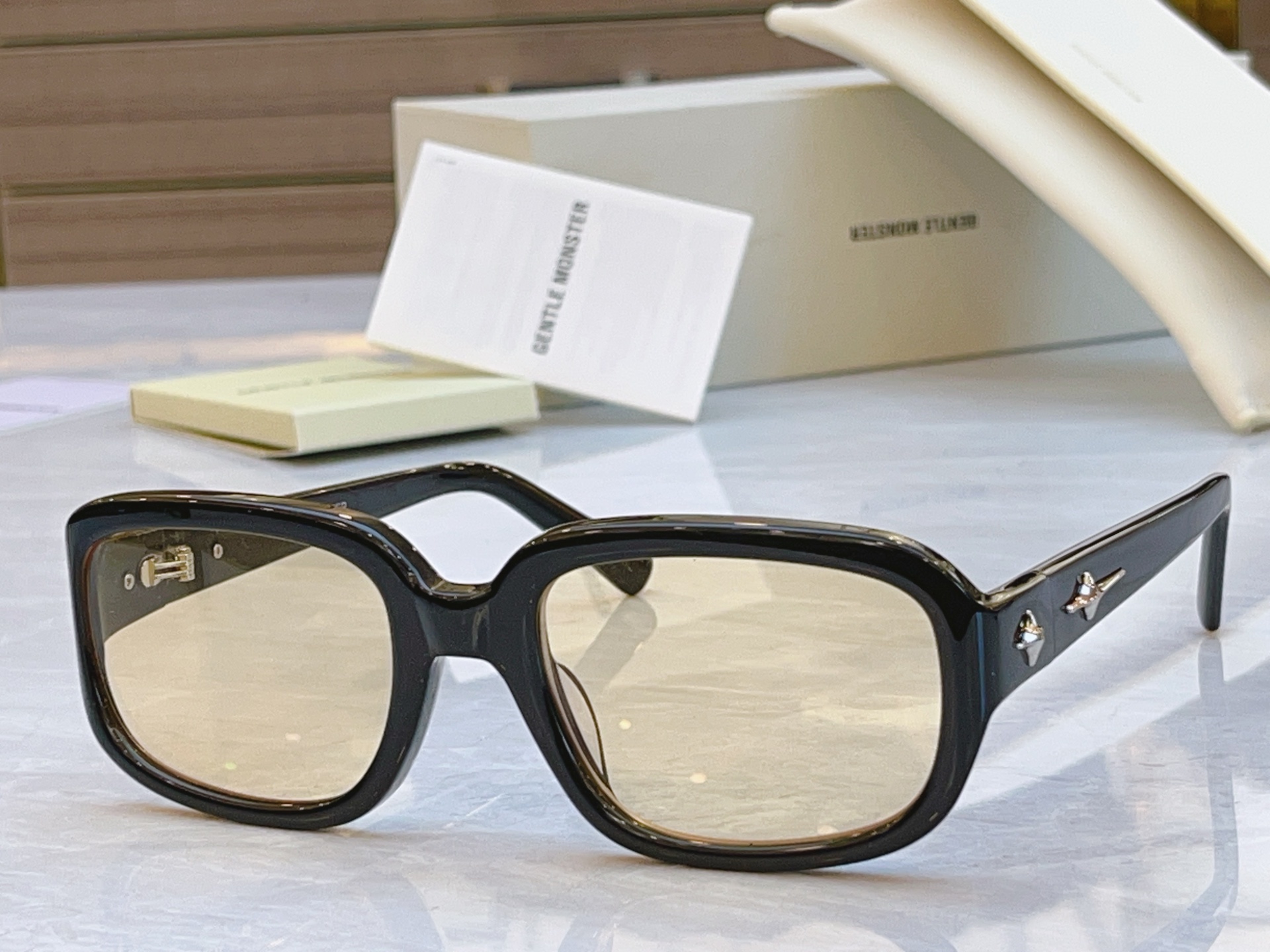 ，【GENTLE MONST*】GM新款太阳镜，MODEL：NOIZER，size：58口21-135