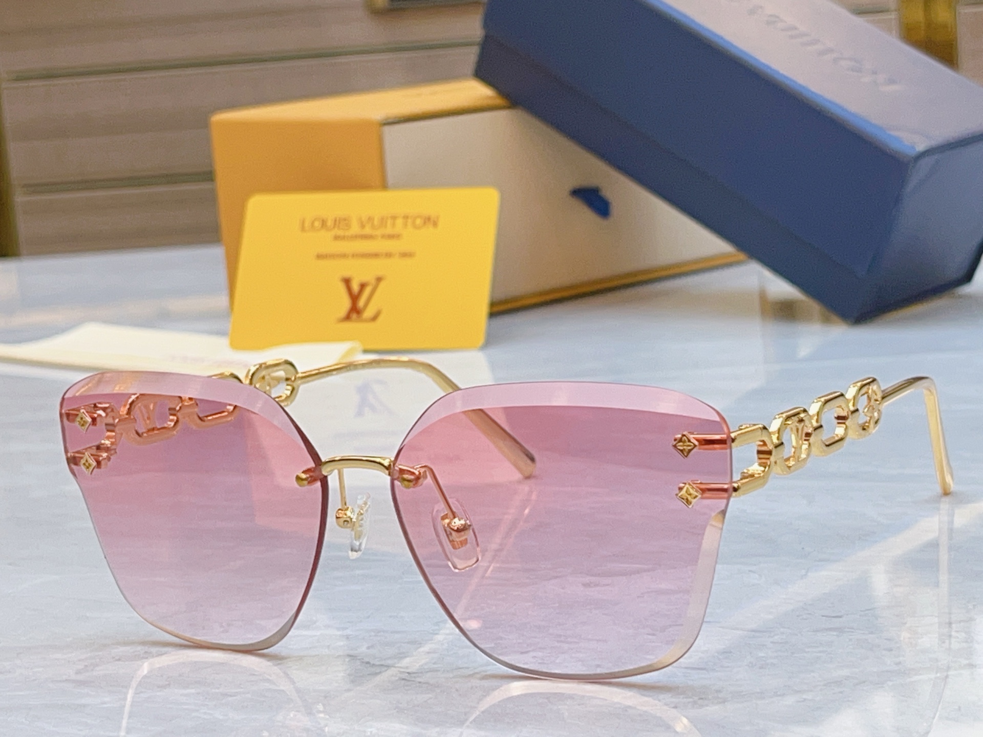 NO:374851,,【LOUIS VUITTO*】Louis Vuitton new sunglasses, MODELZ2142U, SIZE63 14-140 glasses sunglasses, glasses, louis vuitton, louis vuitton19860909,【LOUIS VUITTO*】路易*威登新款太阳镜,MODELZ2142U,SIZE63口14-140眼镜墨镜太阳镜,眼镜,louis vuitton,louis vuitton,glasses