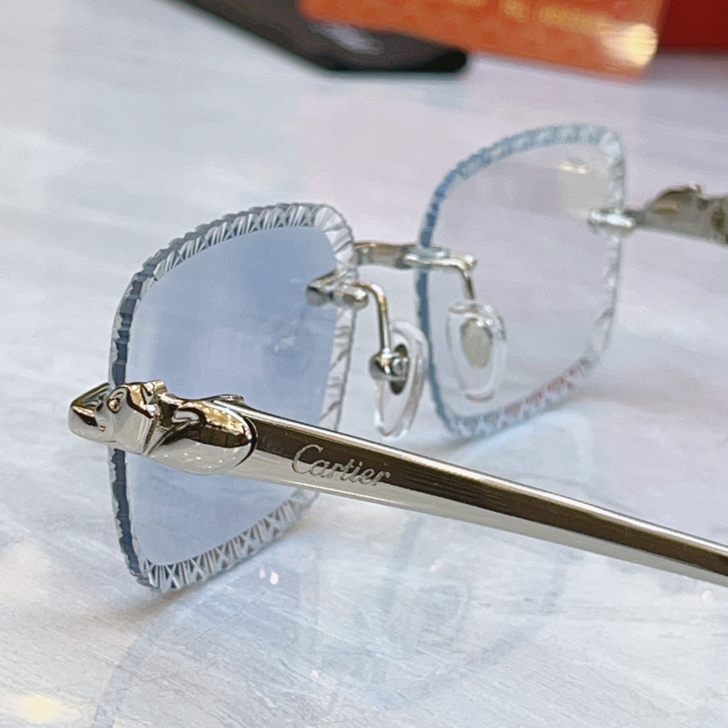 变色，【CARTIE*】卡地*亚新款太阳镜，CT06122W，size: 52口20-135