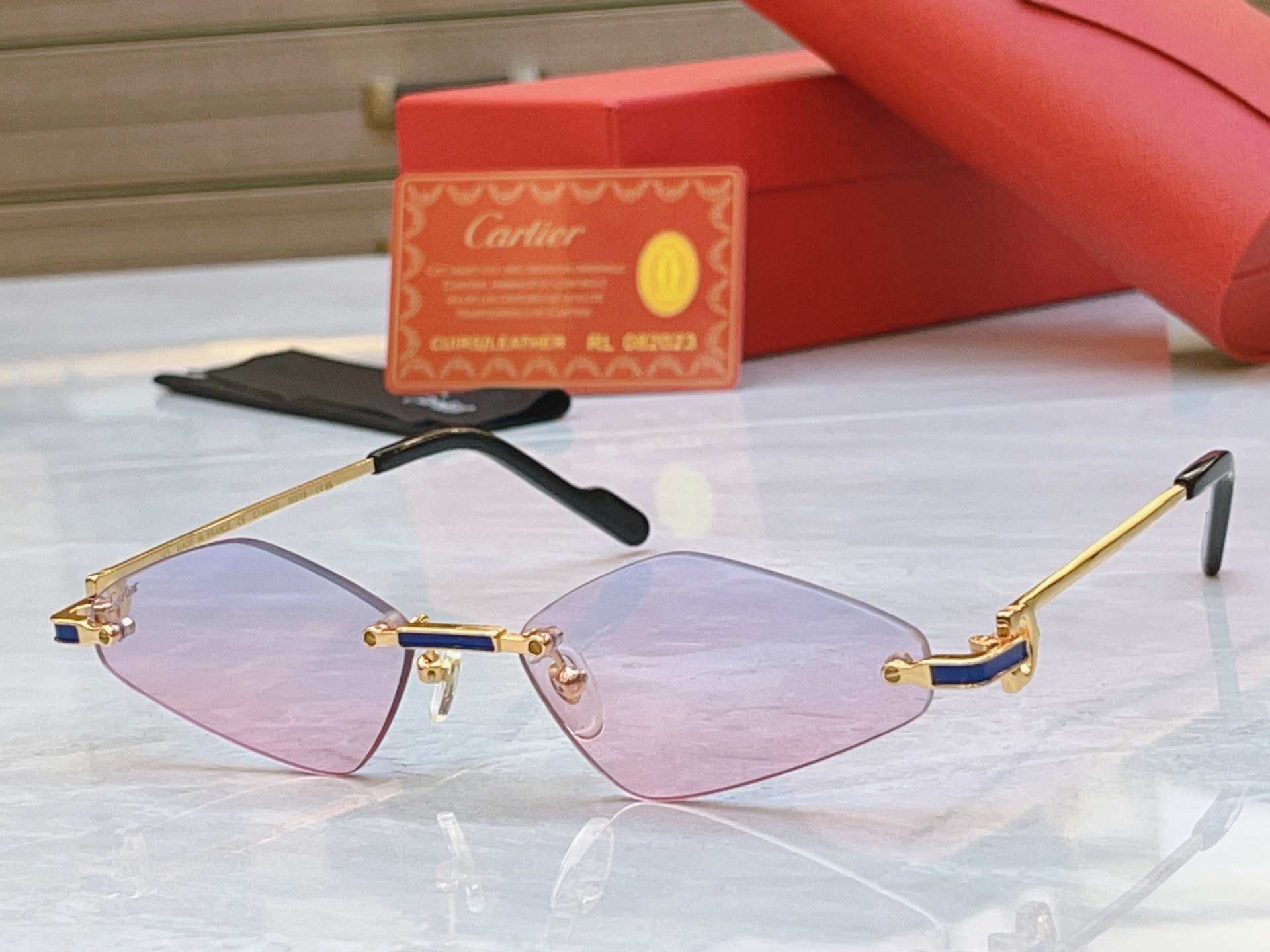 变色，【CARTIE*】卡地*亚新款太阳镜，CT0659S，size: 56口17-143