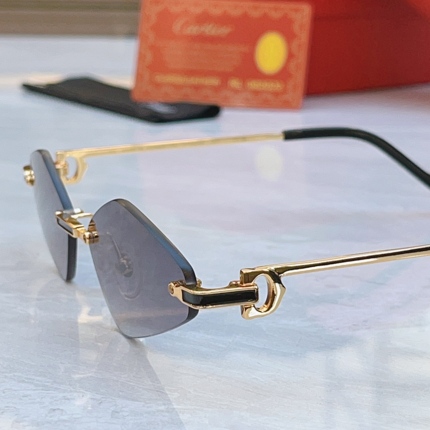 变色，【CARTIE*】卡地*亚新款太阳镜，CT0659S，size: 56口17-143