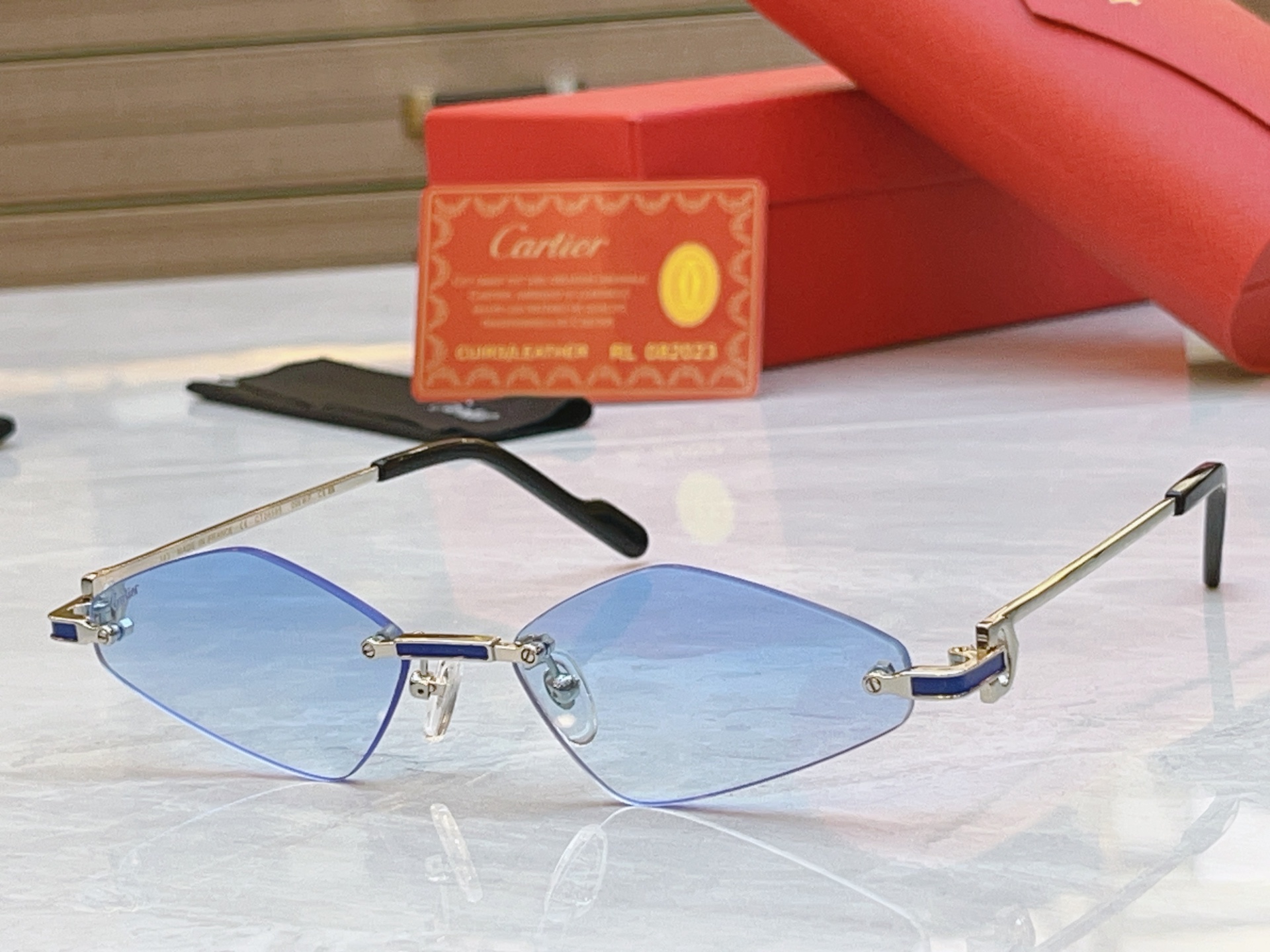 变色，【CARTIE*】卡地*亚新款太阳镜，CT0659S，size: 56口17-143