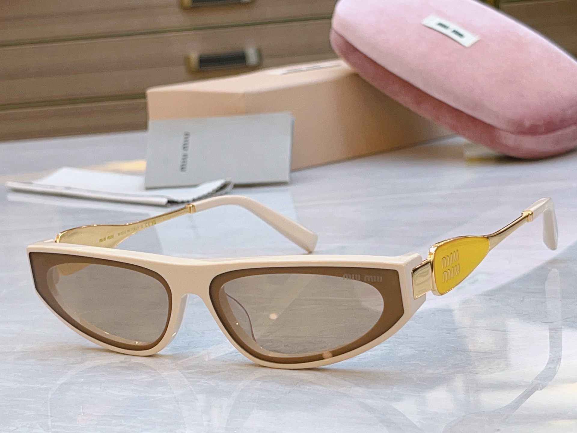 NO:374828,,【MIUMI*】Miao*Miao's new sunglasses, Mod:MU 1707LV, SIZE: 53-mouth 19-142 glasses sunglasses, glasses, louis vuitton, miumiu19860909,【MIUMI*】缪*缪新款太阳镜,Mod:MU 1707LV,SIZE:53口19-142眼镜墨镜太阳镜,眼镜,louis vuitton,miumiu,glasses