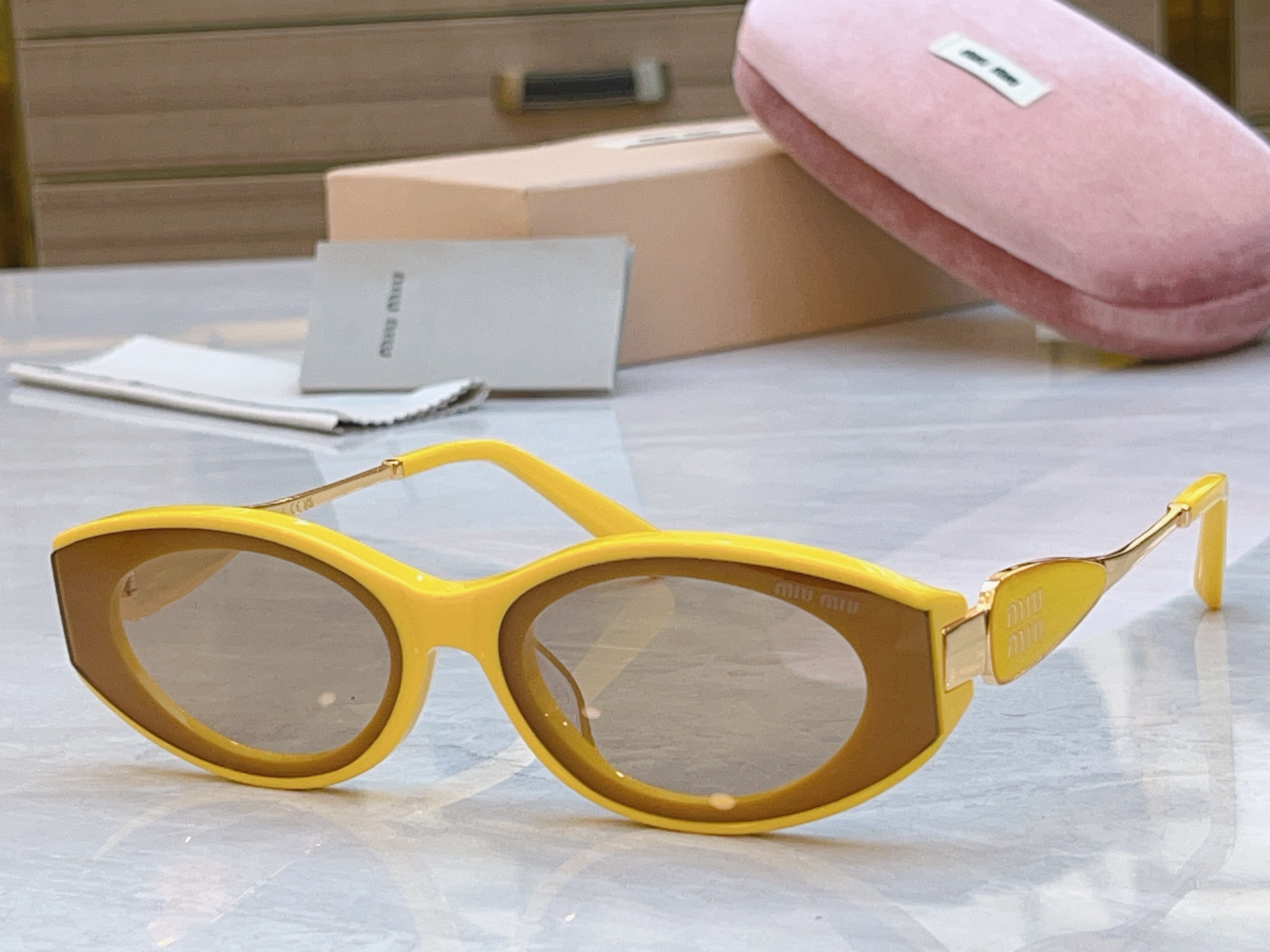 NO:374833,,【MIUMI*】Miao*Miao's new sunglasses, Mod:MU 1706LV, SIZE: 51-mouth 22-142 glasses sunglasses, glasses, louis vuitton, miumiu19860909,【MIUMI*】缪*缪新款太阳镜,Mod:MU 1706LV,SIZE:51口22-142眼镜墨镜太阳镜,眼镜,louis vuitton,miumiu,glasses