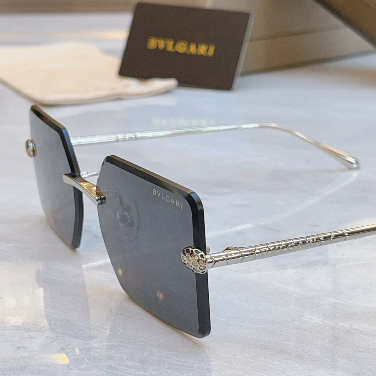 ，【BVLGA*】宝格*丽新款太阳镜，MODEL：BV 9021B，SIZE：61口17-145