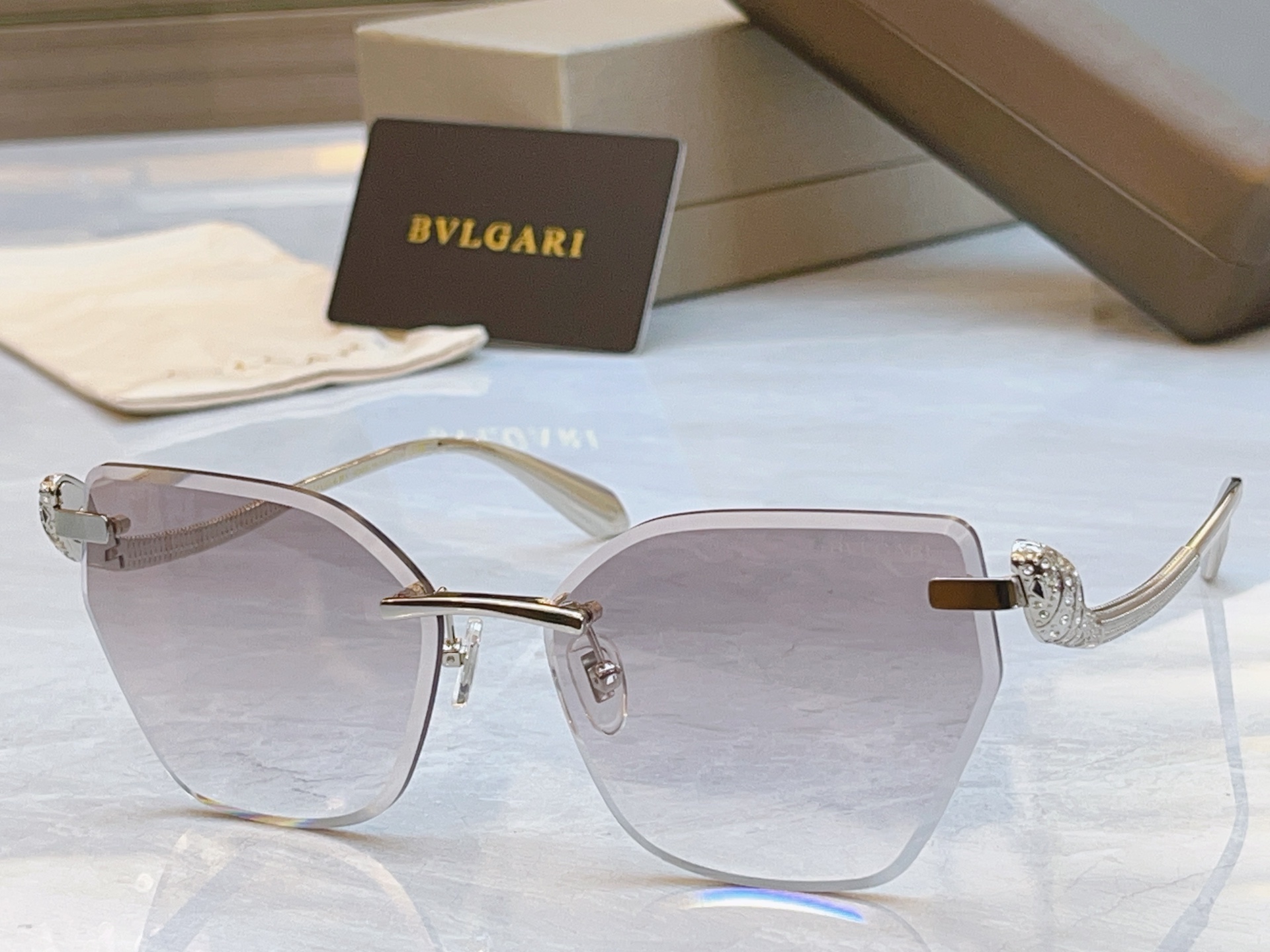 ，【BVLGA*】宝格*丽新款太阳镜，MODEL：BV 1428LU，SIZE：60口16-138