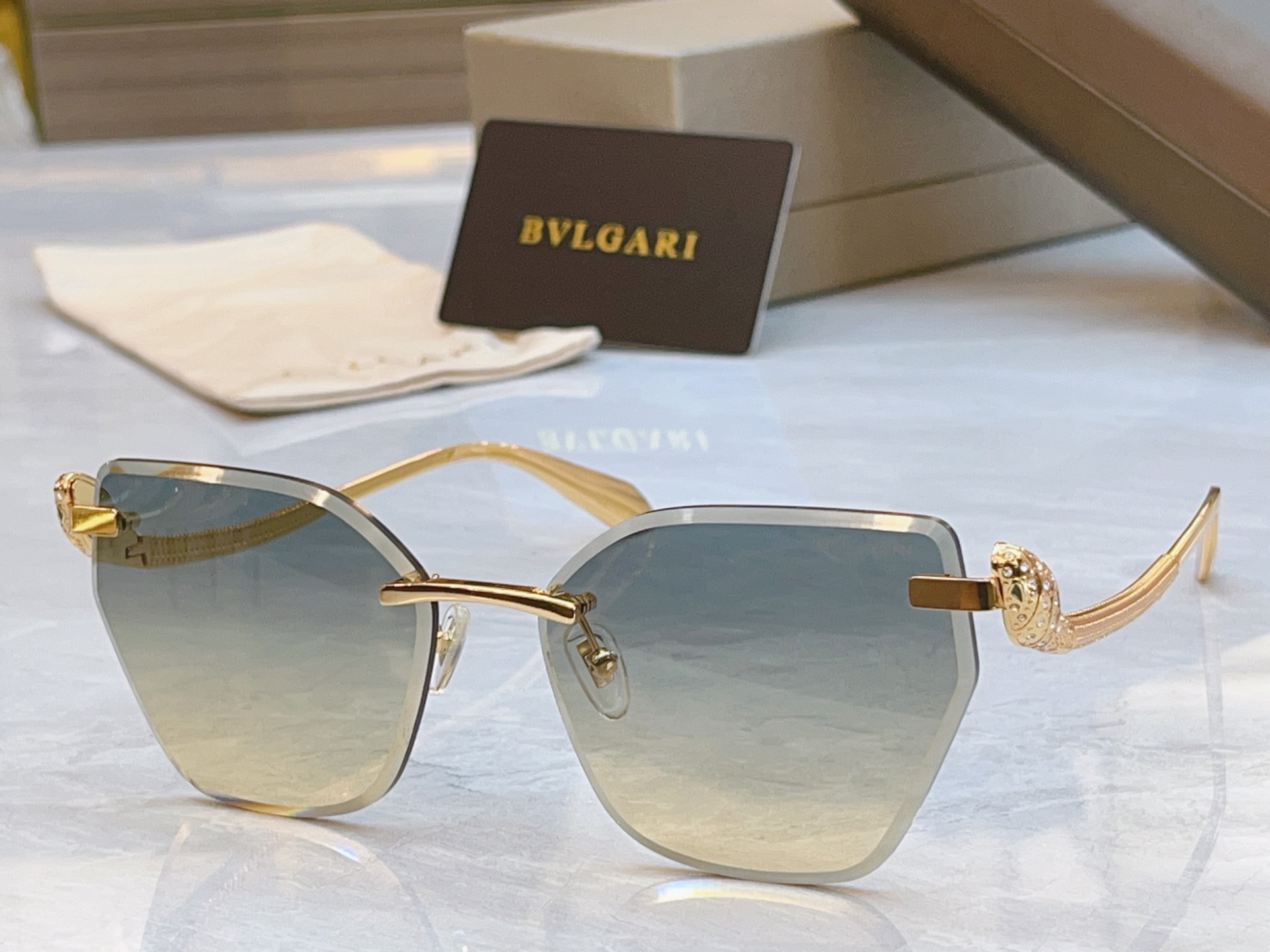 ，【BVLGA*】宝格*丽新款太阳镜，MODEL：BV 1428LU，SIZE：60口16-138