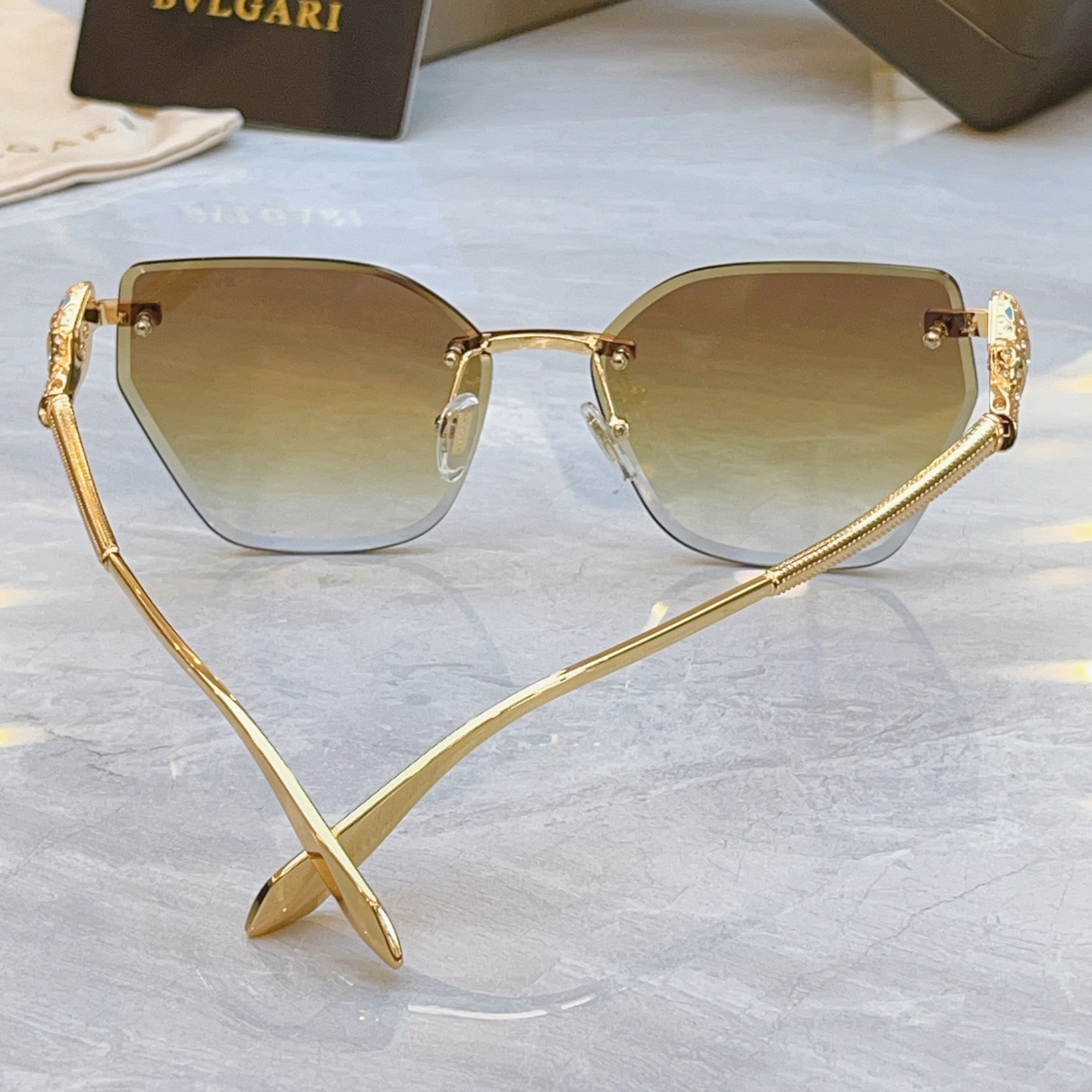 ，【BVLGA*】宝格*丽新款太阳镜，MODEL：BV 1428LU，SIZE：60口16-138