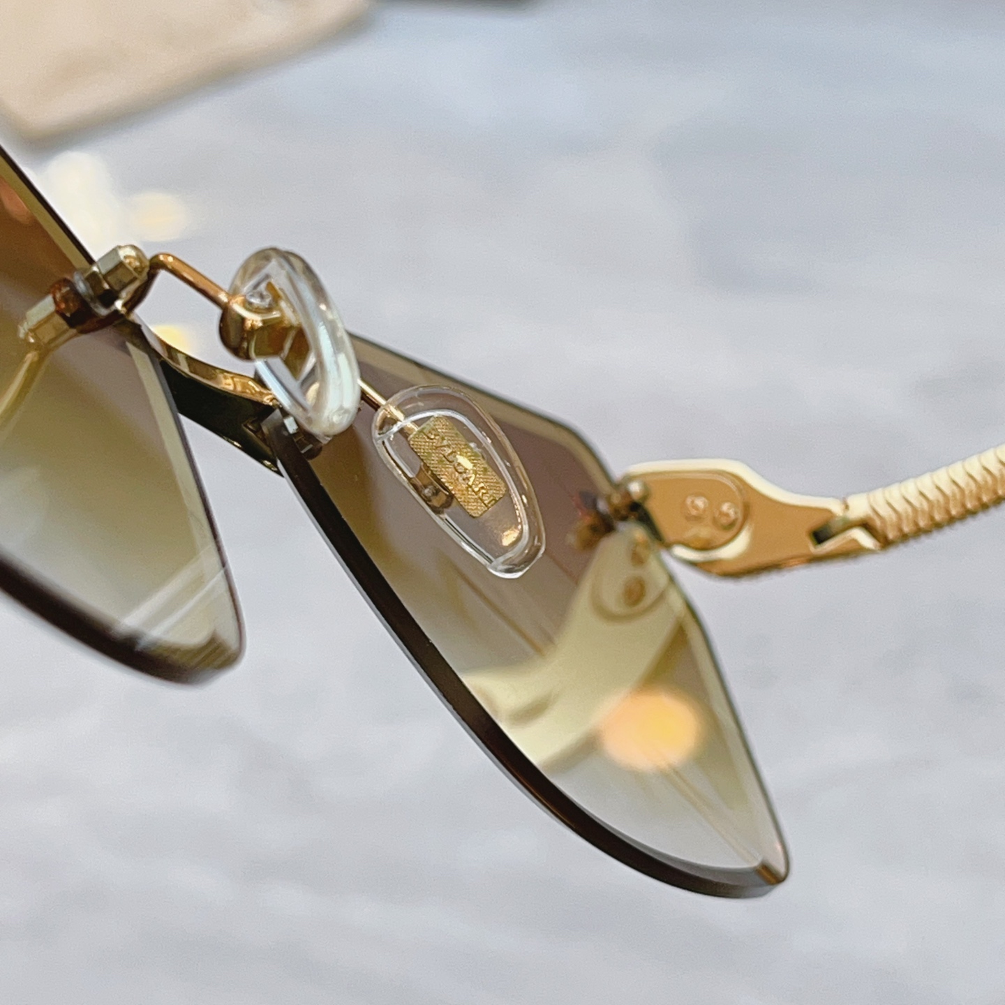 ，【BVLGA*】宝格*丽新款太阳镜，MODEL：BV 1428LU，SIZE：60口16-138