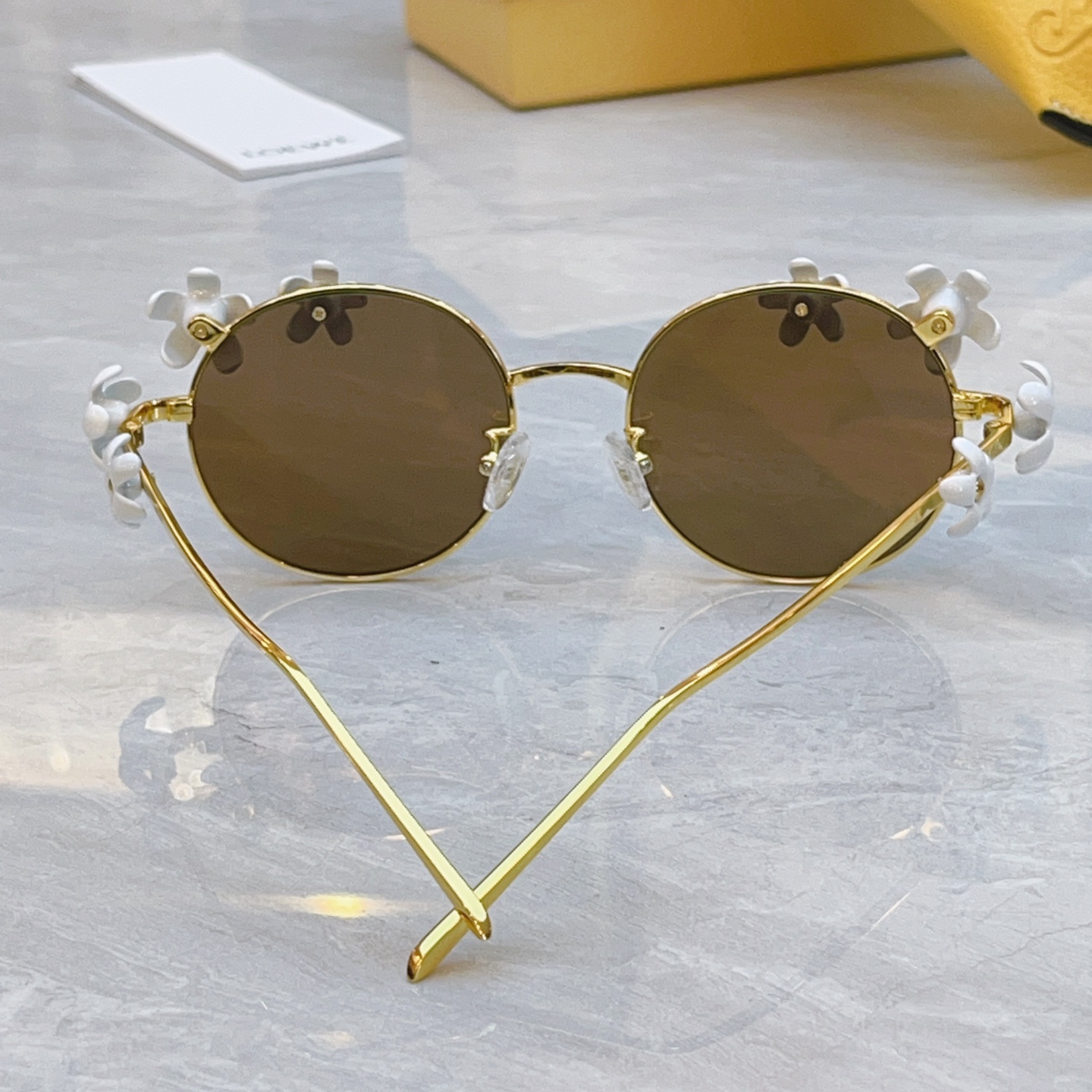 ，【LOEW*】罗意*威新款太阳镜，MODEL：LW40173U，SIZE：50口21-140