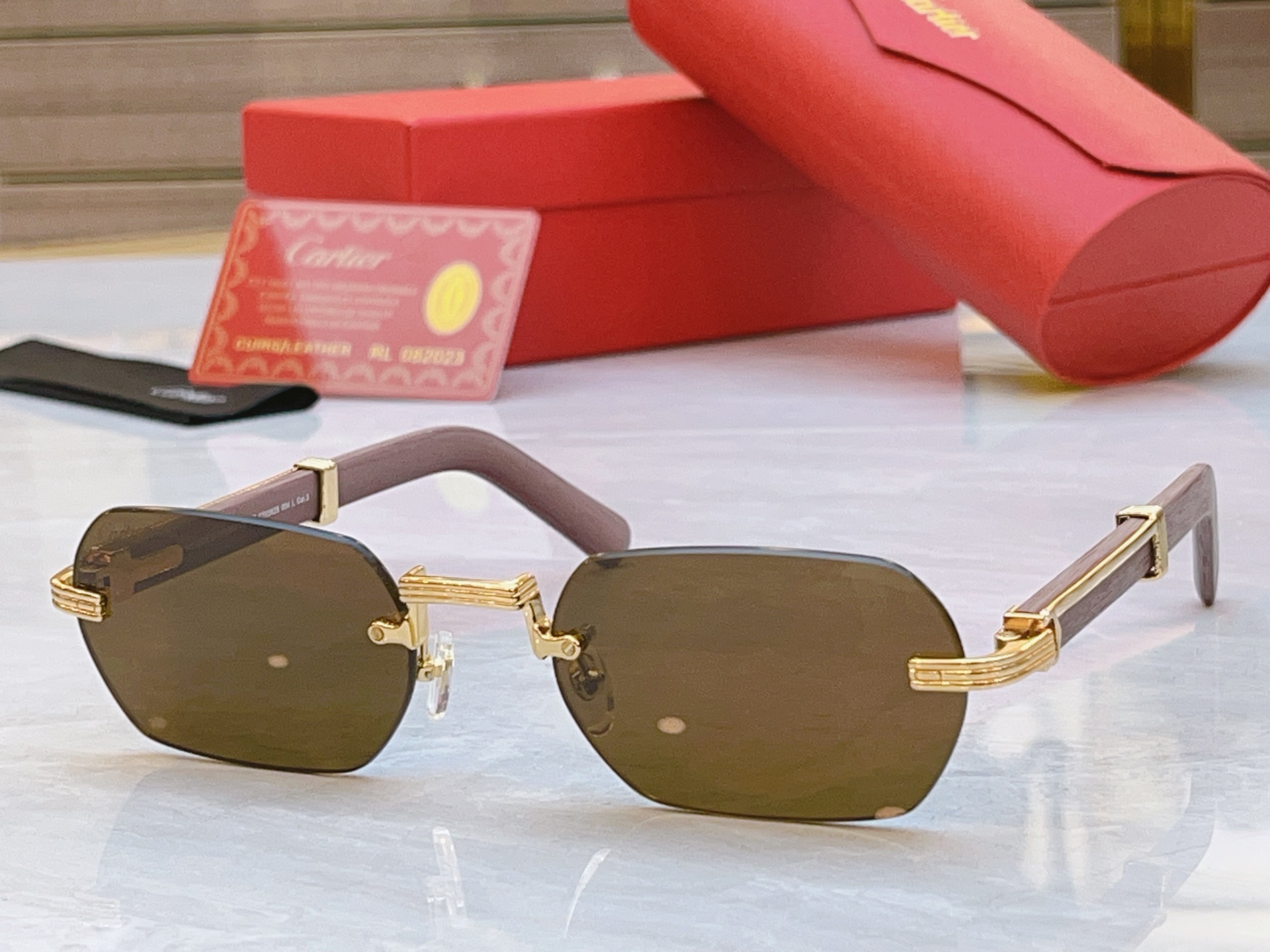 ，【CARTIE*】卡地*亚新款太阳镜，Mod:CT0362S，Size:55口23-145