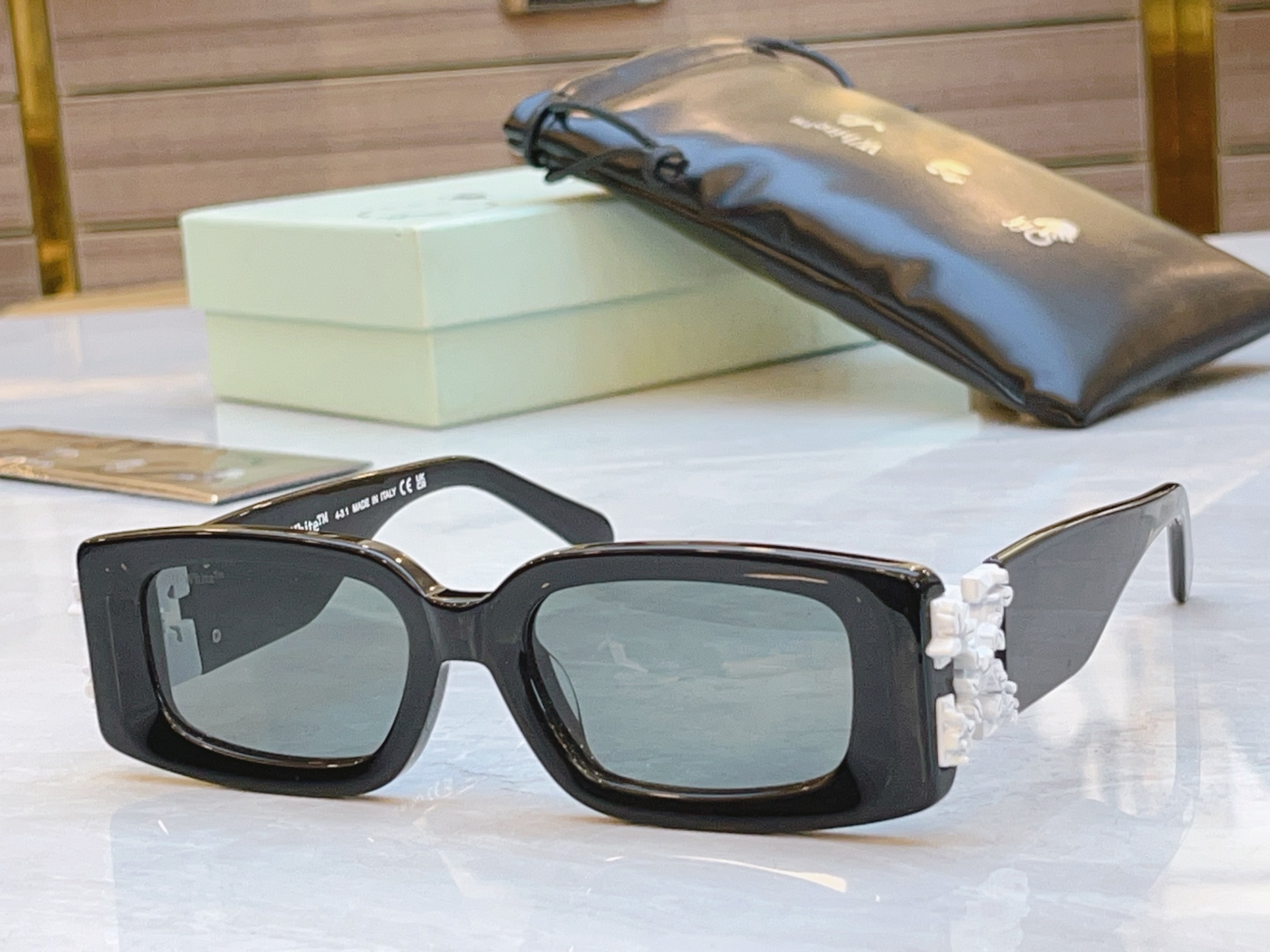 ，【OFF WHIT*】新款太阳镜🕶️，MODEL:OER 1098F，SIZE: 51口20-145