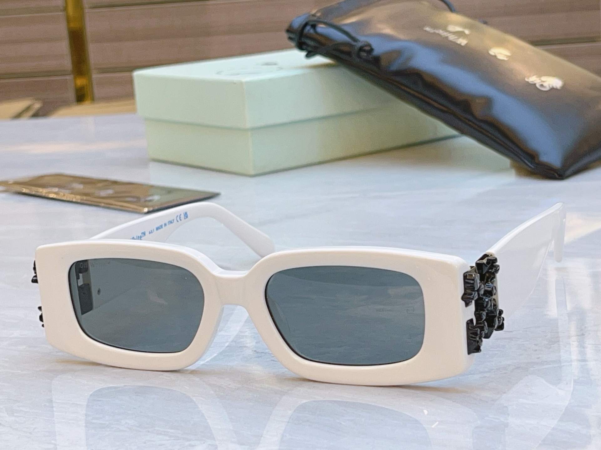 ，【OFF WHIT*】新款太阳镜🕶️，MODEL:OER 1098F，SIZE: 51口20-145