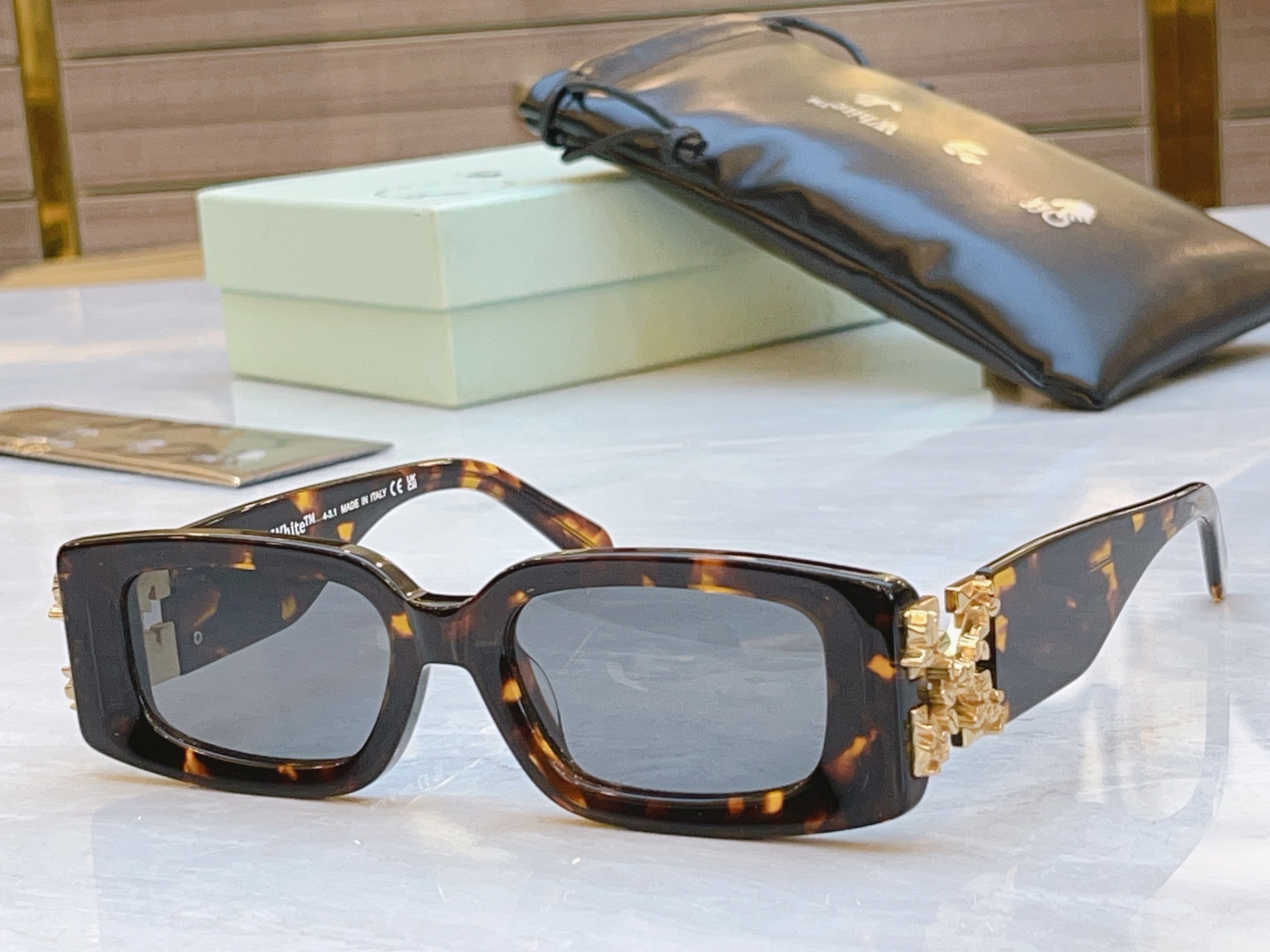 ，【OFF WHIT*】新款太阳镜🕶️，MODEL:OER 1098F，SIZE: 51口20-145