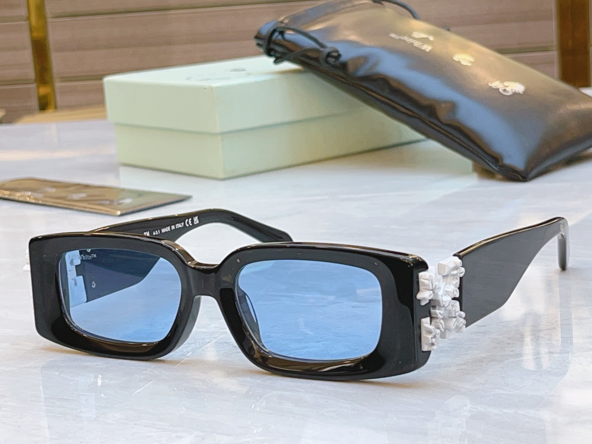 ，【OFF WHIT*】新款太阳镜🕶️，MODEL:OER 1098F，SIZE: 51口20-145