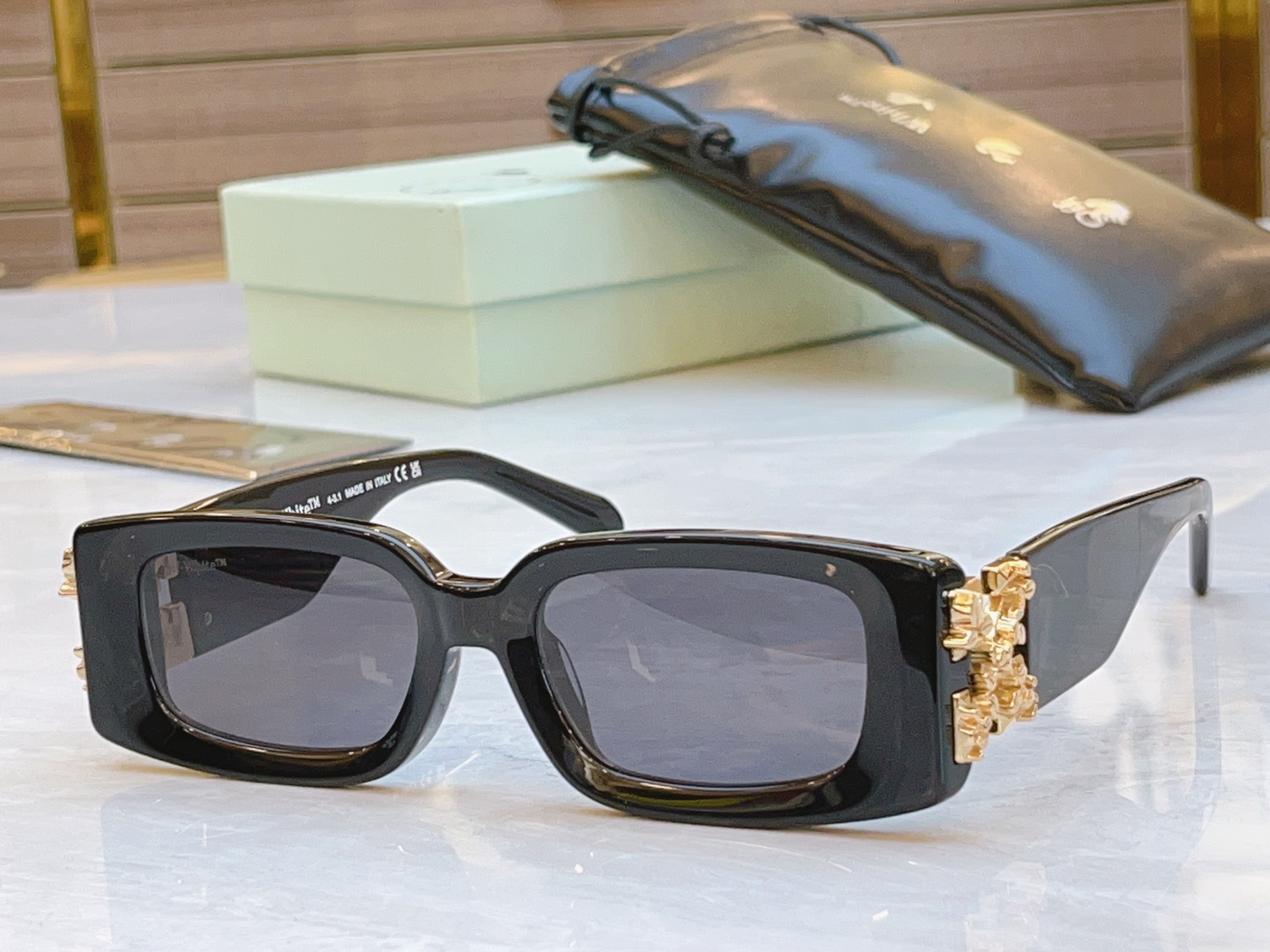 ，【OFF WHIT*】新款太阳镜🕶️，MODEL:OER 1098F，SIZE: 51口20-145