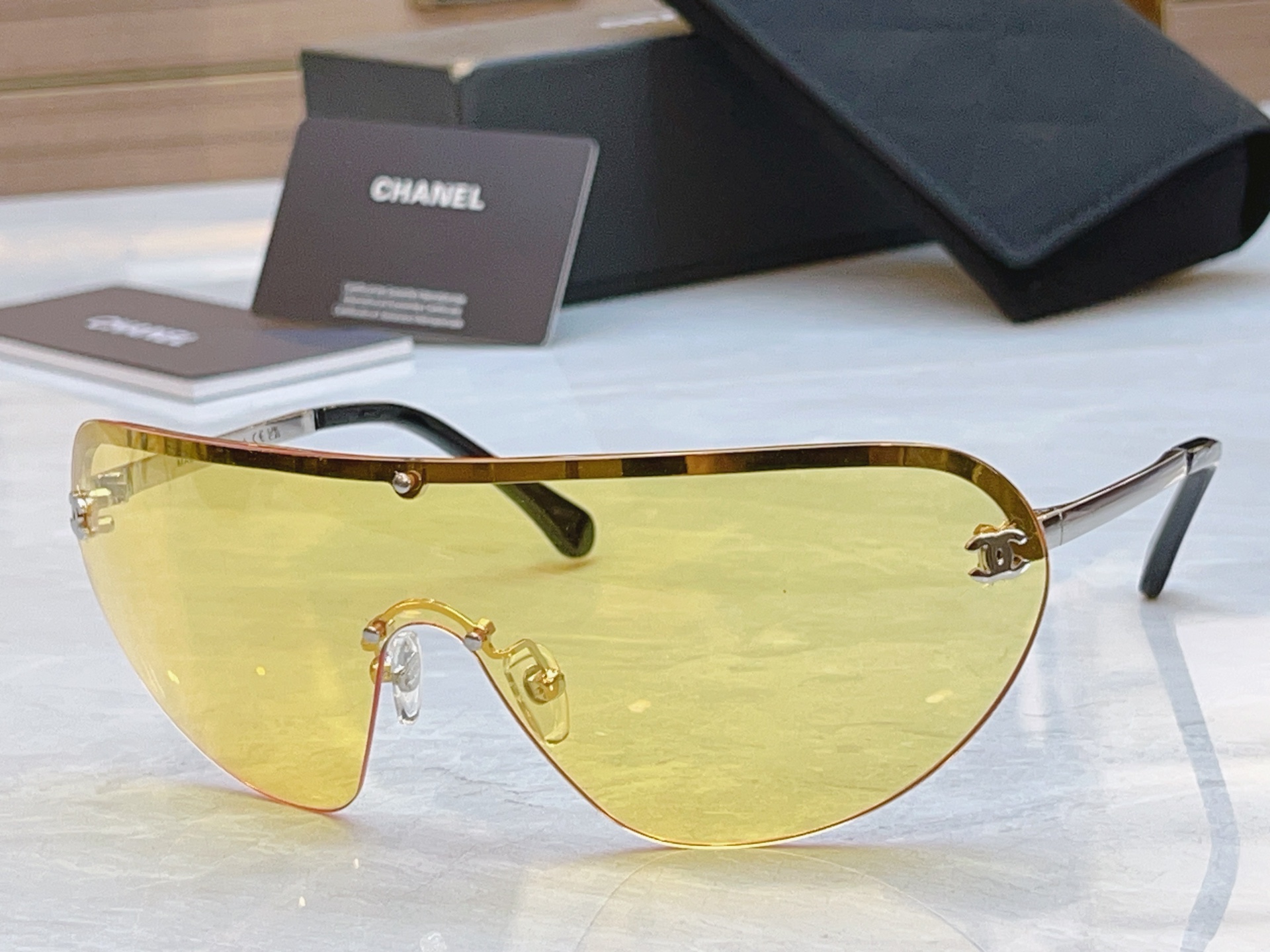 ，【CHANE*】香奈儿新款太阳镜🕶️🕶️，MODEL：CH9572，SIZE：153口0-122