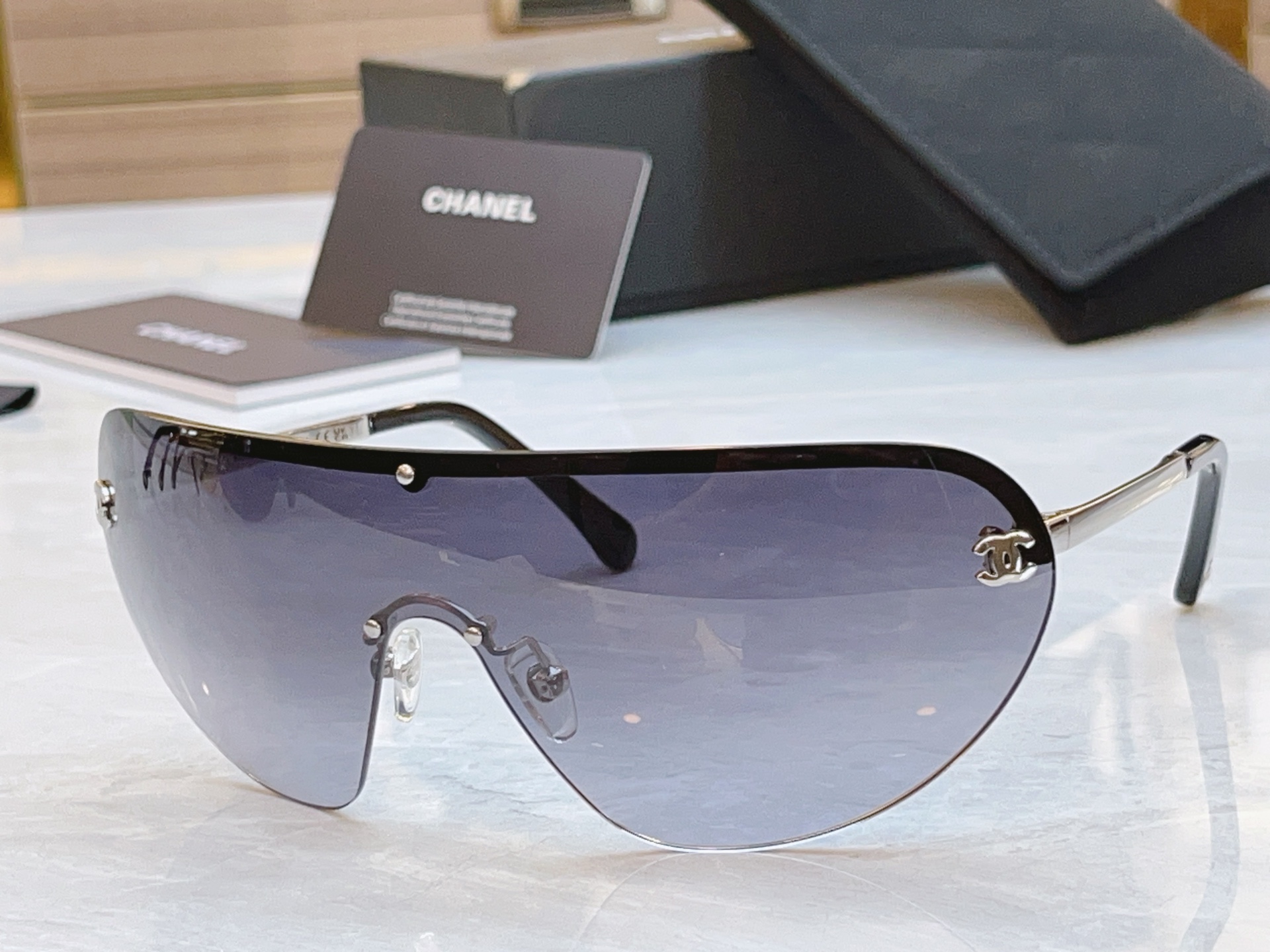 ，【CHANE*】香奈儿新款太阳镜🕶️🕶️，MODEL：CH9572，SIZE：153口0-122