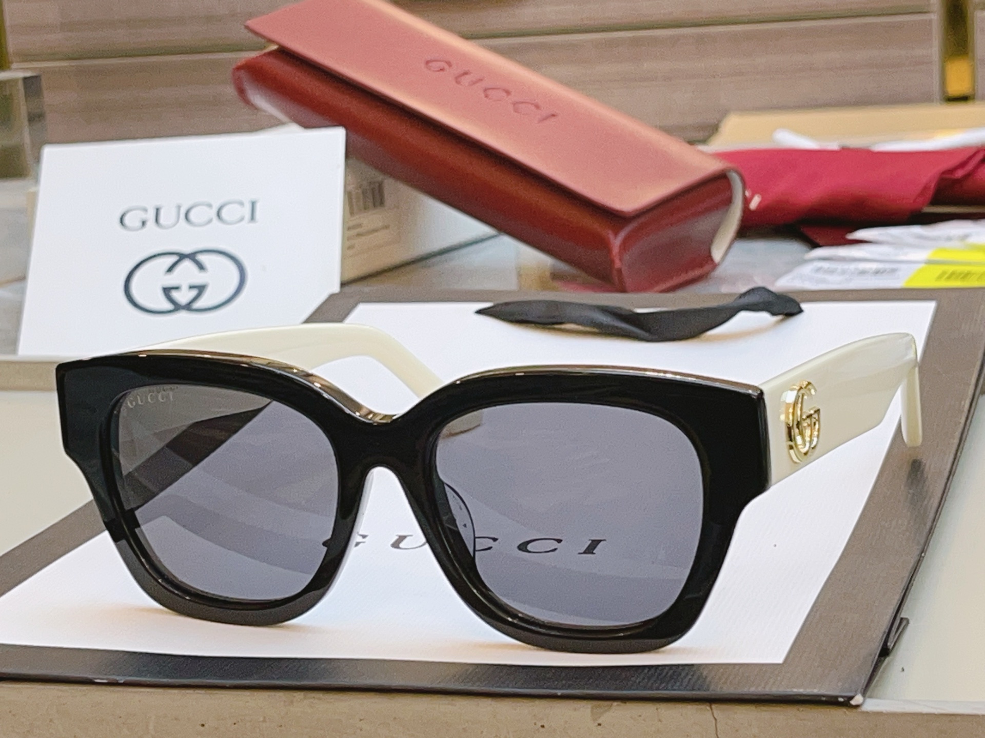 ，【GUCC*】古*驰新款太阳镜🕶️🕶️，MODEL：GG1550SK，SIZE：54口18-150