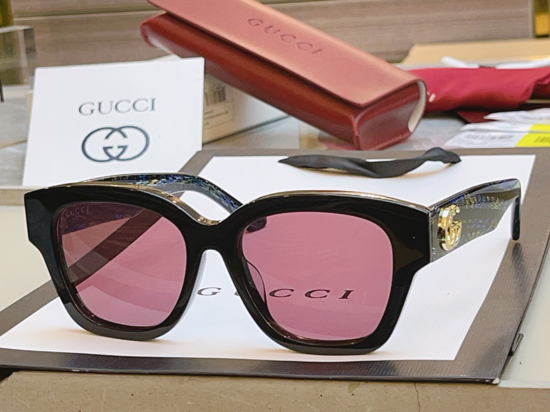 ，【GUCC*】古*驰新款太阳镜🕶️🕶️，MODEL：GG1550SK，SIZE：54口18-150