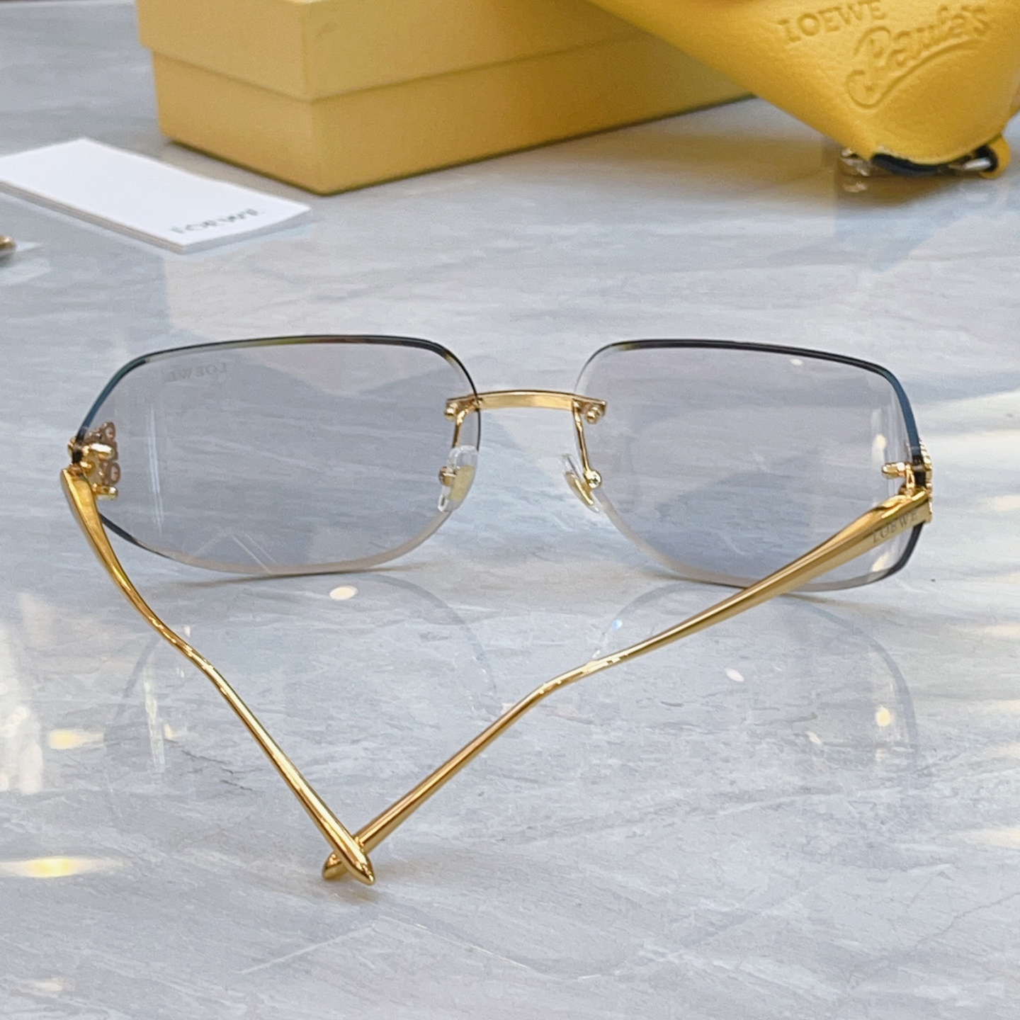 ，【LOEW*】罗意*威新款太阳镜，MODEL：LW5140S，SIZE：62口18-130