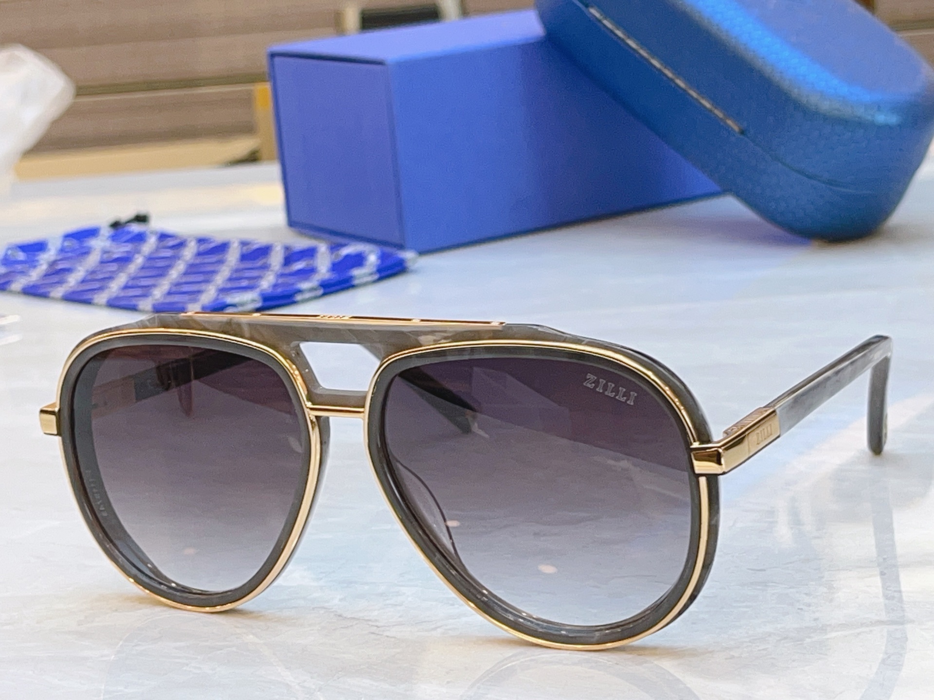 ，【ZEIZ*】蔡*司新款太阳镜，MODEL：ZI80125，SIZE：60口15-143