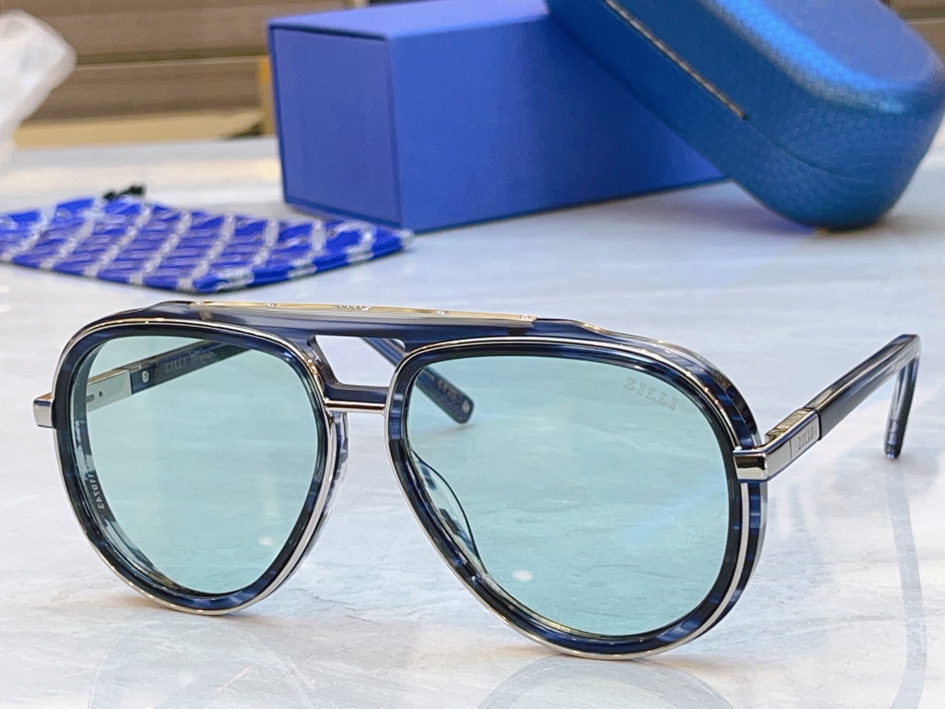 ，【ZEIZ*】蔡*司新款太阳镜，MODEL：ZI80125，SIZE：60口15-143