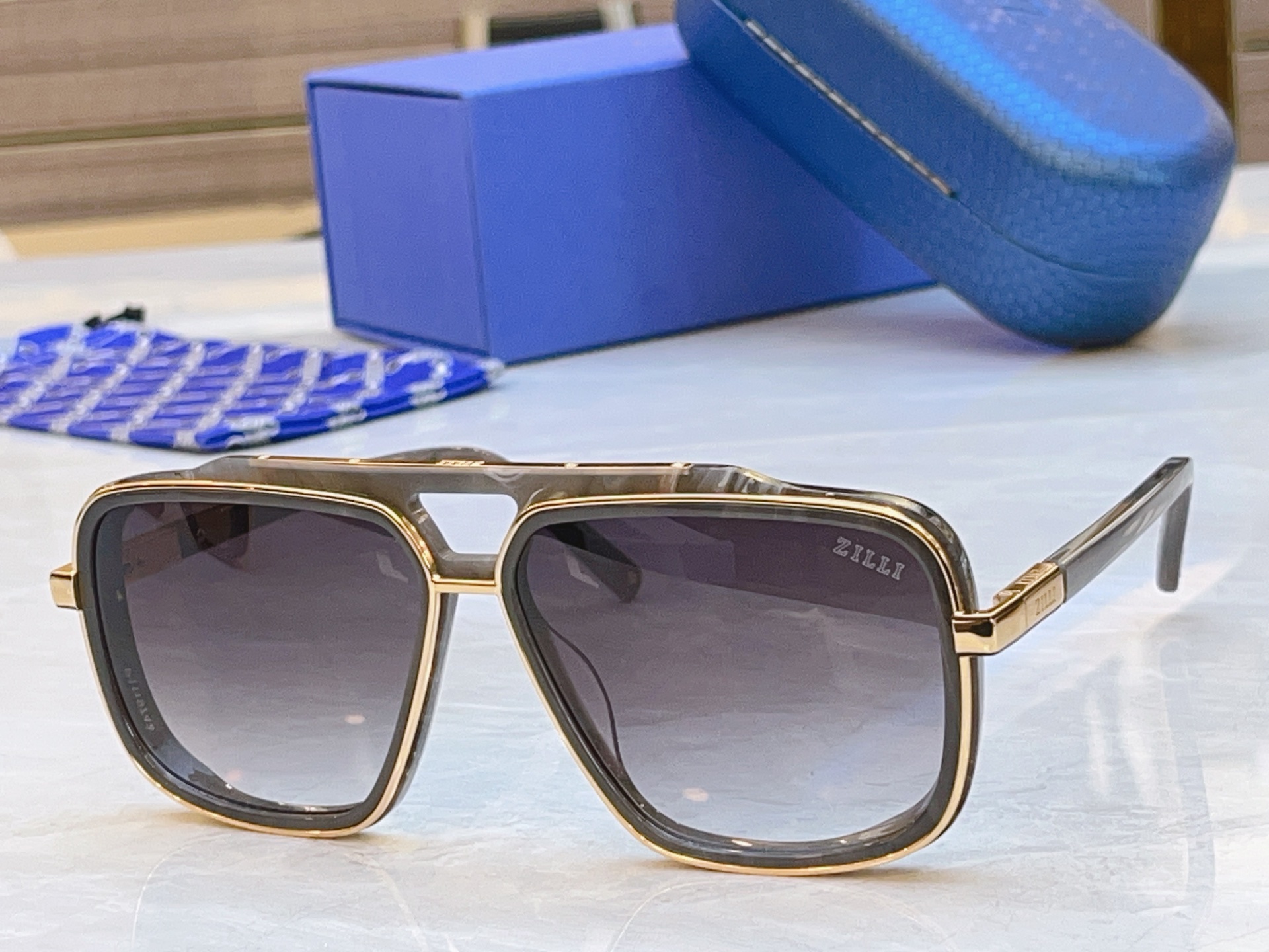 ，【ZEIZ*】蔡*司新款太阳镜，MODEL：ZI65065，SIZE：61口14-143