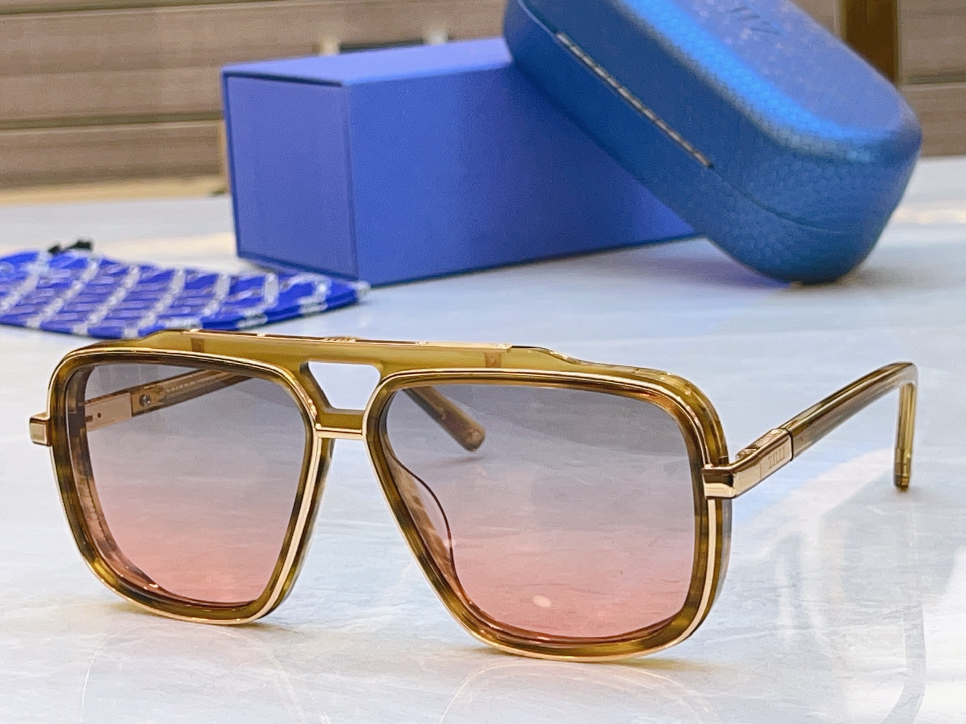 ，【ZEIZ*】蔡*司新款太阳镜，MODEL：ZI65065，SIZE：61口14-143