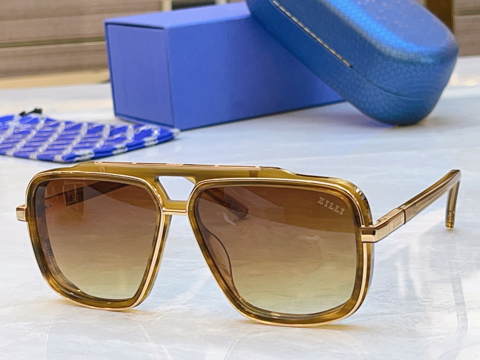 ，【ZEIZ*】蔡*司新款太阳镜，MODEL：ZI65065，SIZE：61口14-143