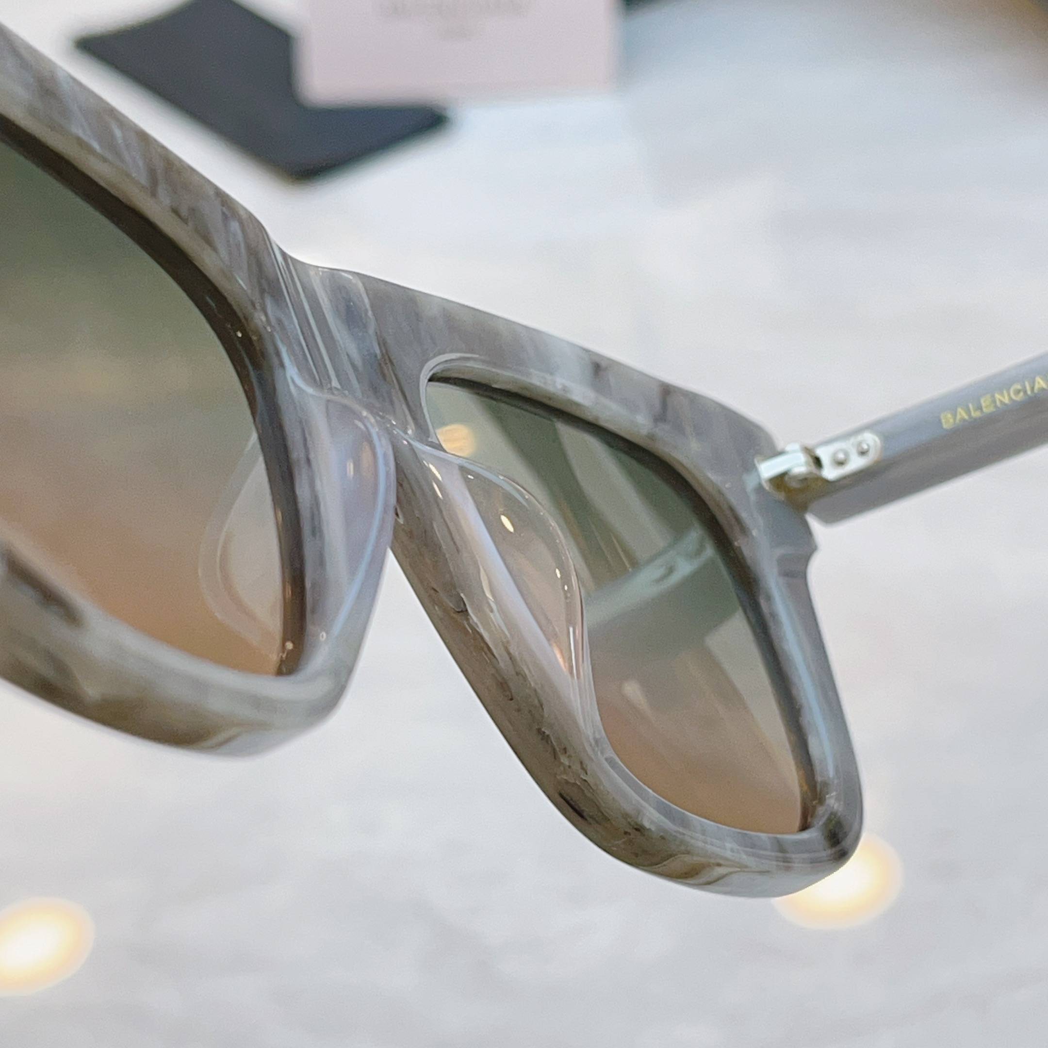 ，【BALENCIAG*】巴黎*世家新款太阳镜，MODEL：BB04004，SIZE：53口19-140