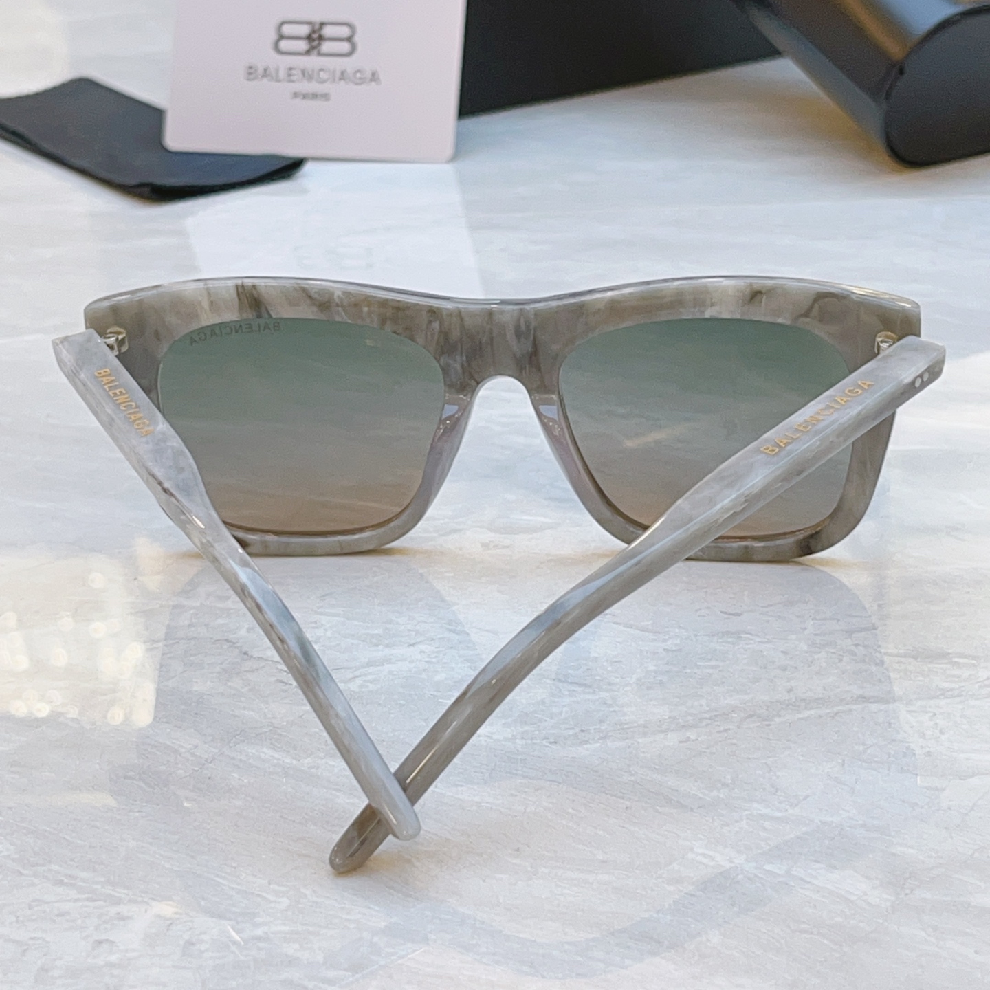 ，【BALENCIAG*】巴黎*世家新款太阳镜，MODEL：BB04004，SIZE：53口19-140