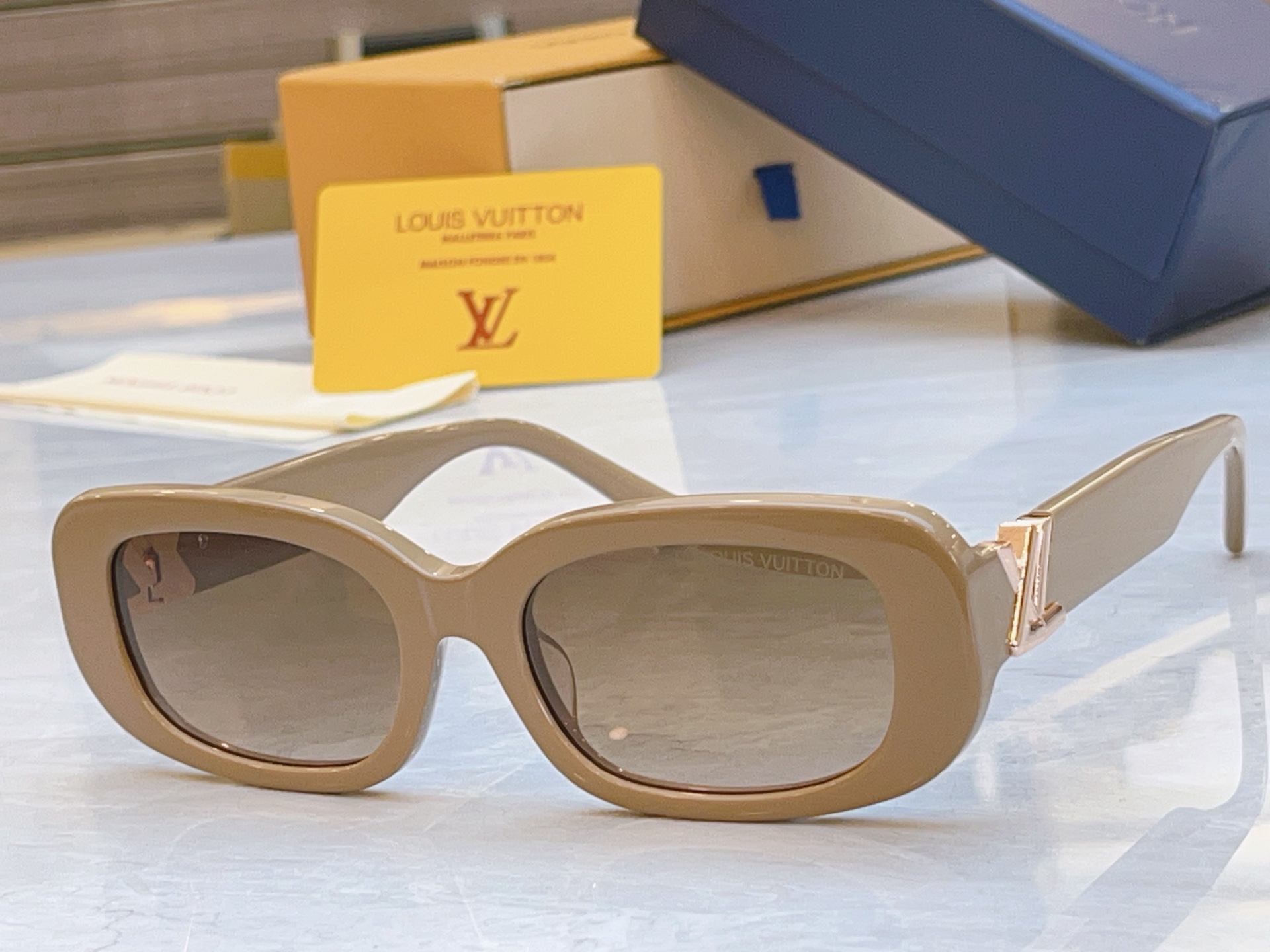 NO:376357,,【LOUIS VUITTO*】Louis Vuitton's new sunglasses, MODELZ3013U, SIZE54-hole 19-140 glasses sunglasses, glasses, louis vuitton, louis vuitton19860909,【LOUIS VUITTO*】路易*威登新款太阳镜,MODELZ3013U,SIZE54口19-140眼镜墨镜太阳镜,眼镜,louis vuitton,louis vuitton,glasses