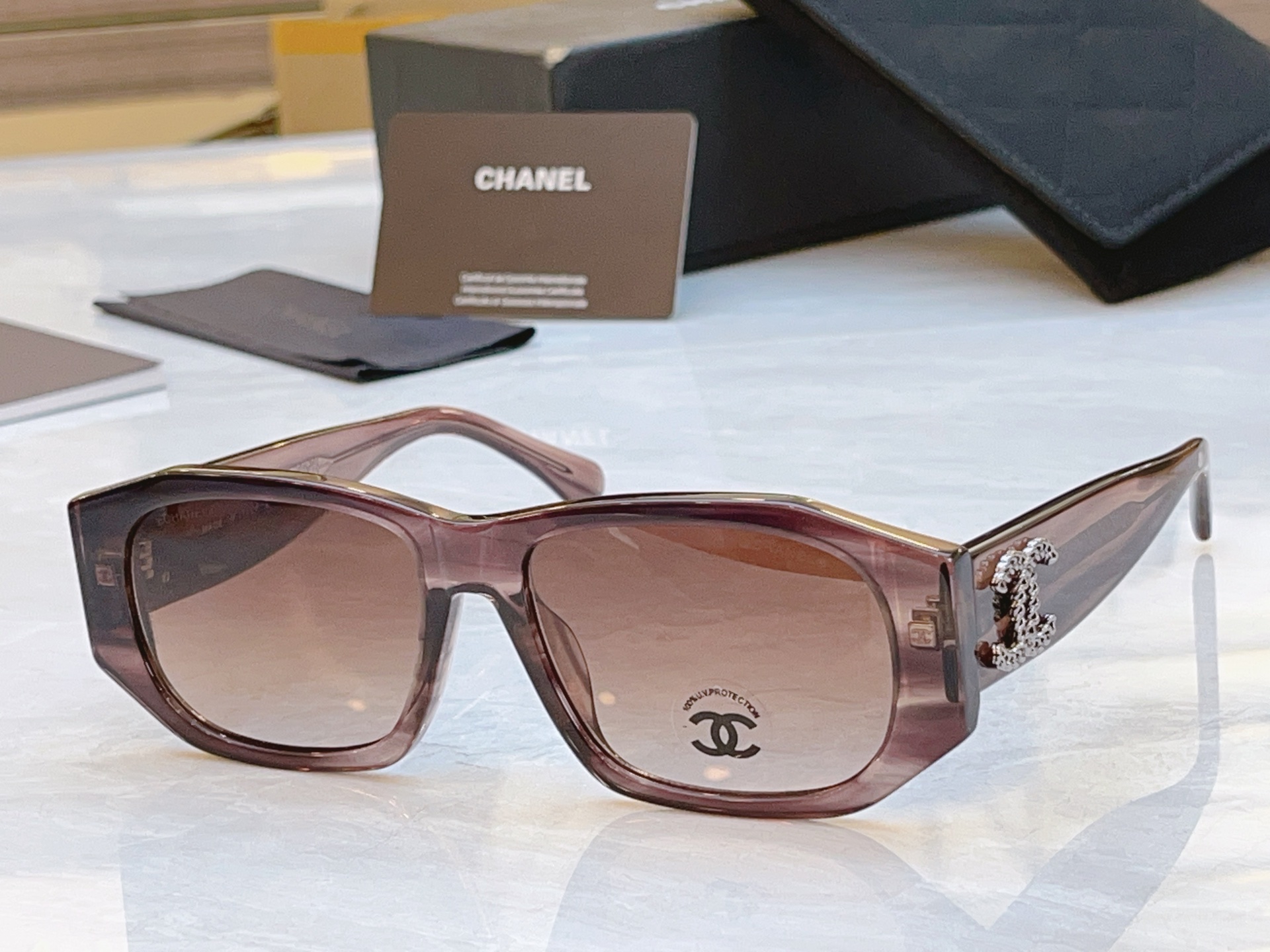 ，【CHANE*】香奈儿新款太阳镜🕶️🕶️，MODEL：CH5554，SIZE：55口18-145