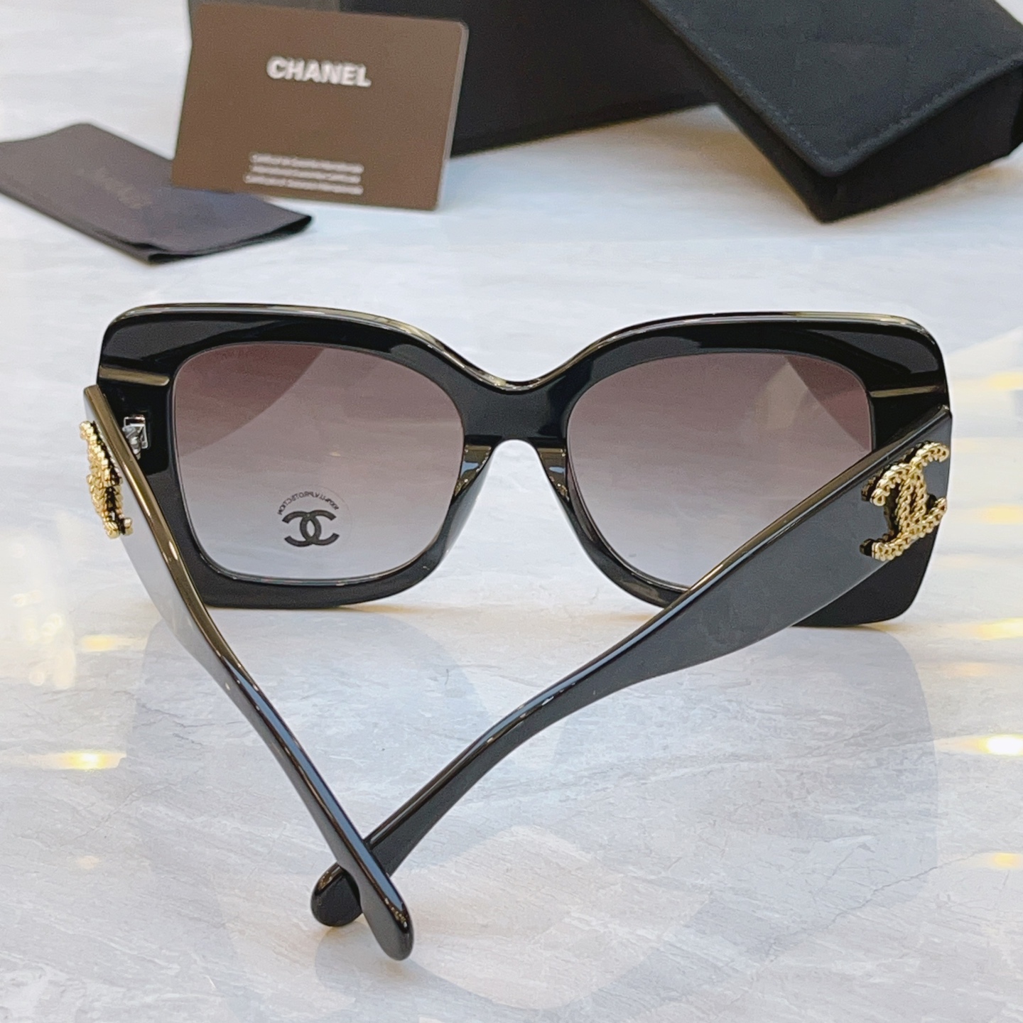 ，【CHANE*】香奈儿新款太阳镜🕶️🕶️，MODEL：CH5555，SIZE：54口19-145