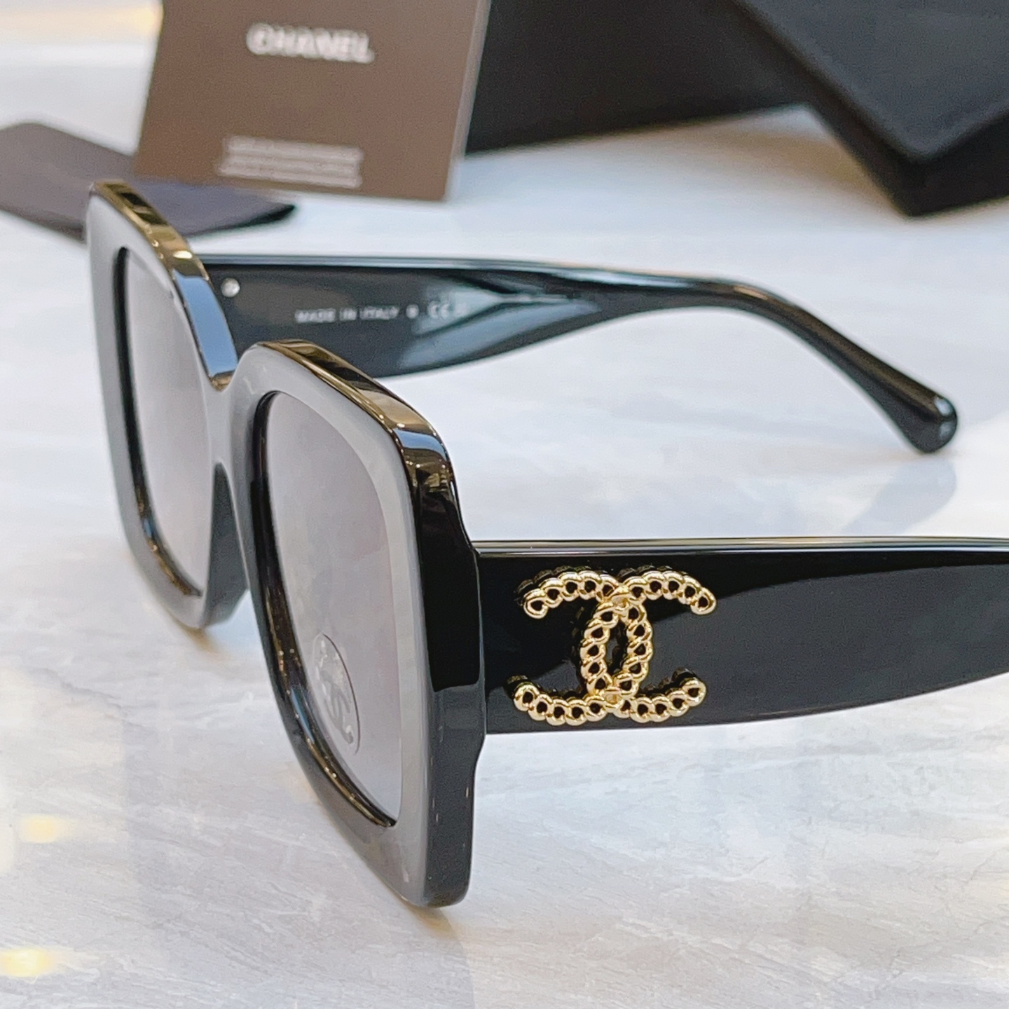 ，【CHANE*】香奈儿新款太阳镜🕶️🕶️，MODEL：CH5555，SIZE：54口19-145